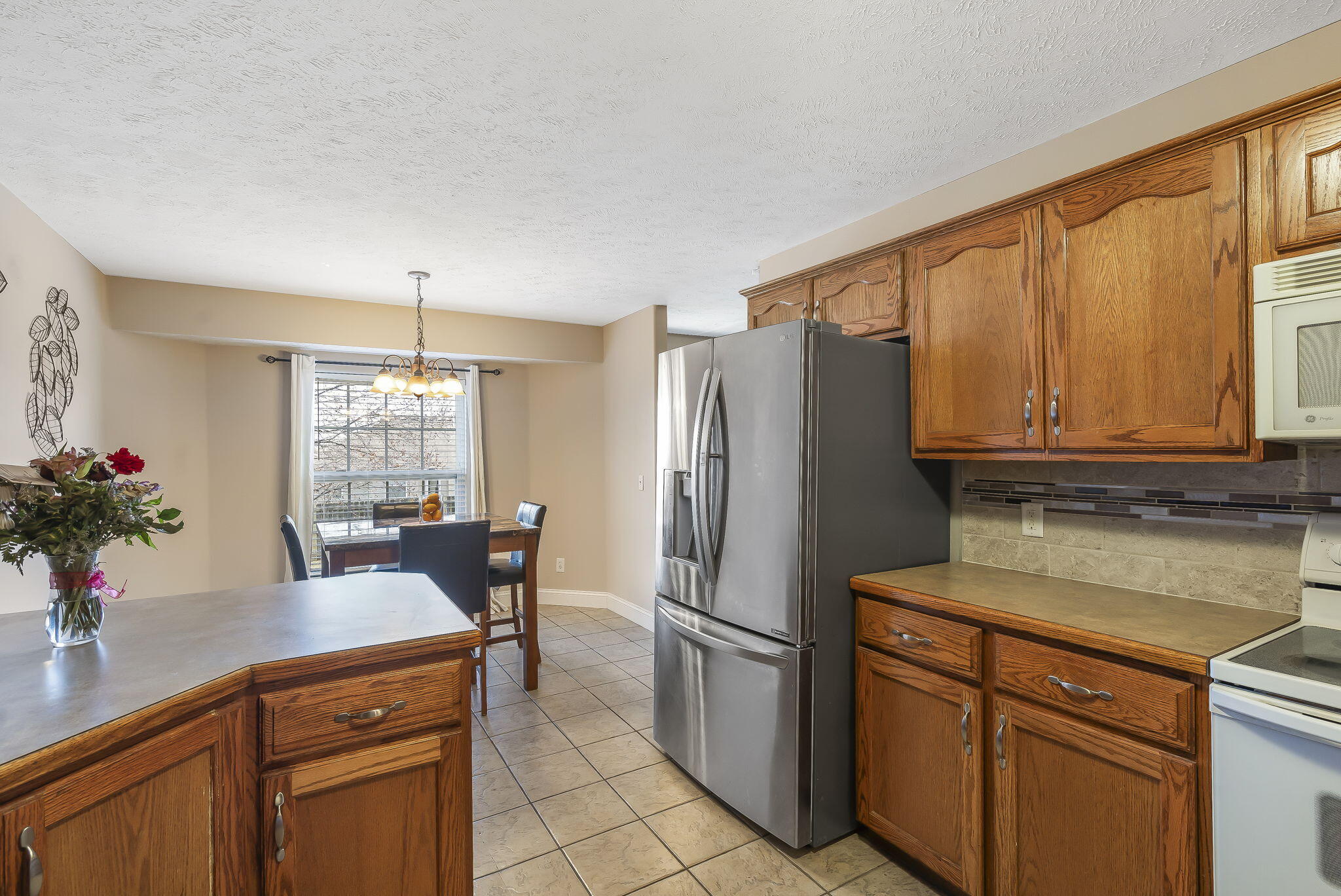 3947 South El Susan Avenue Property Photo 14