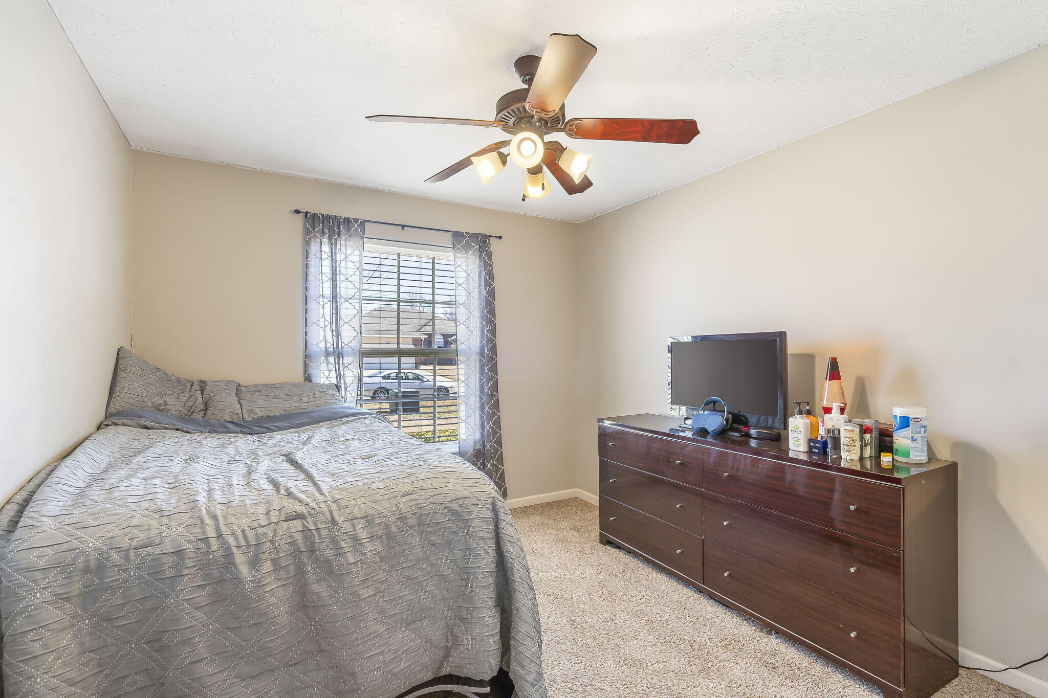 3947 South El Susan Avenue Property Photo 20