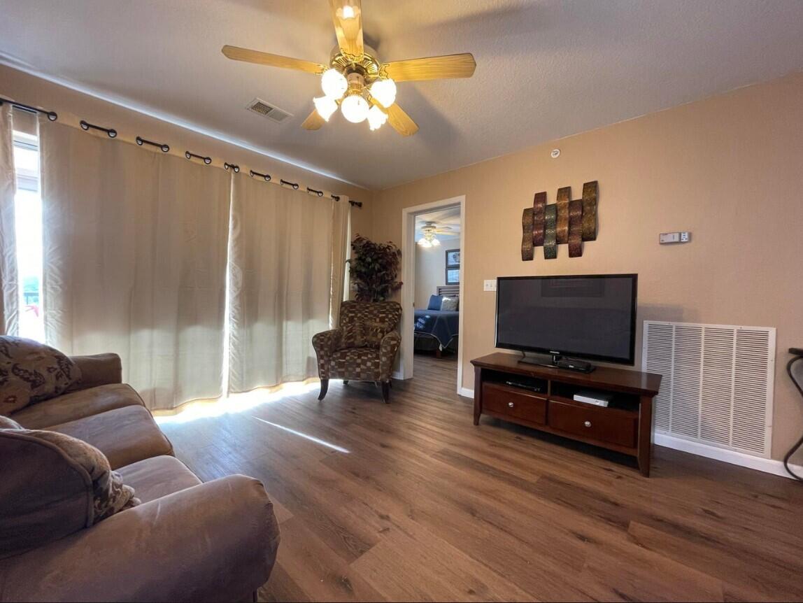 545 Valley View Road 101 Property Photo 3