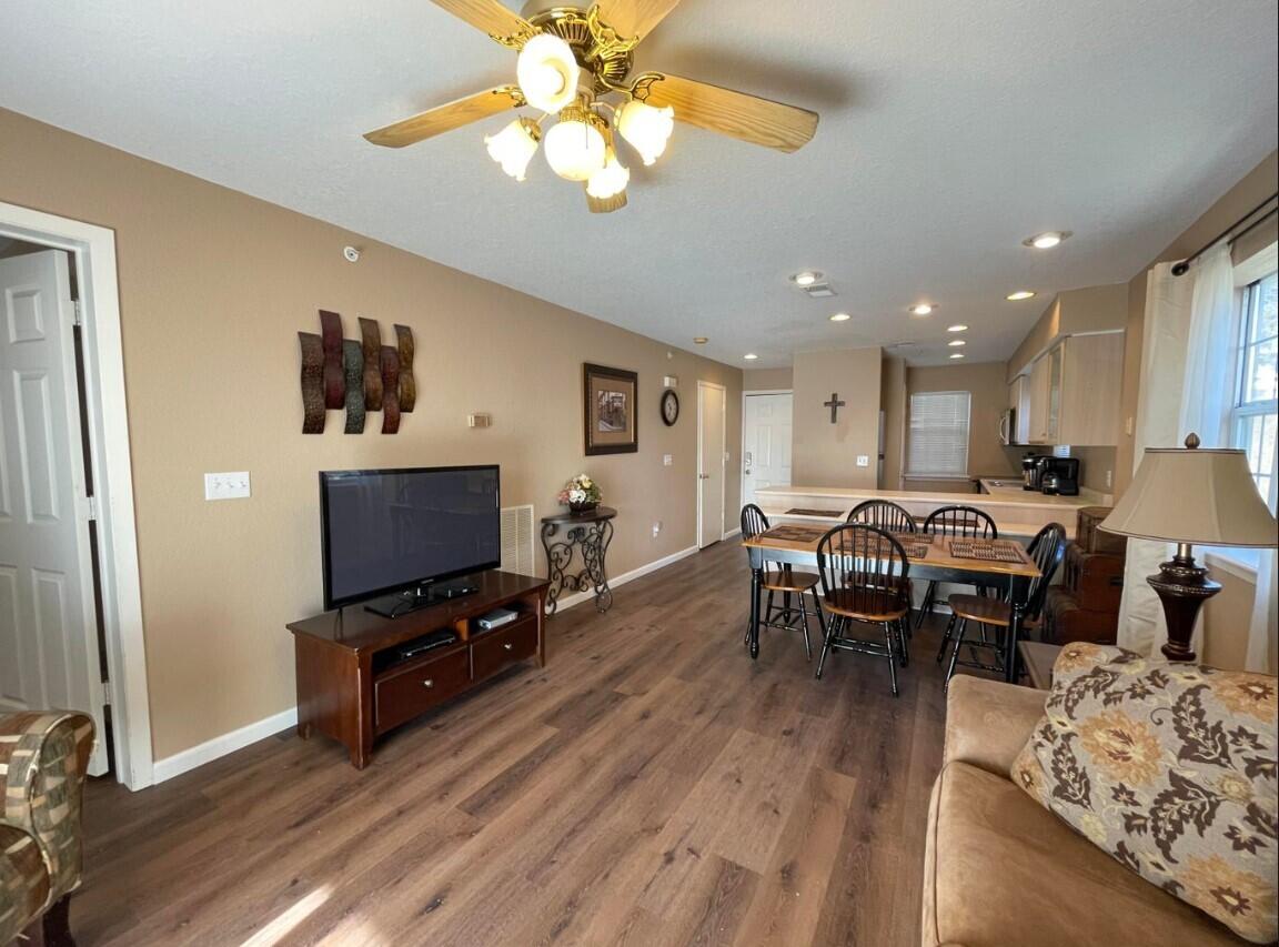 545 Valley View Road 101 Property Photo 4