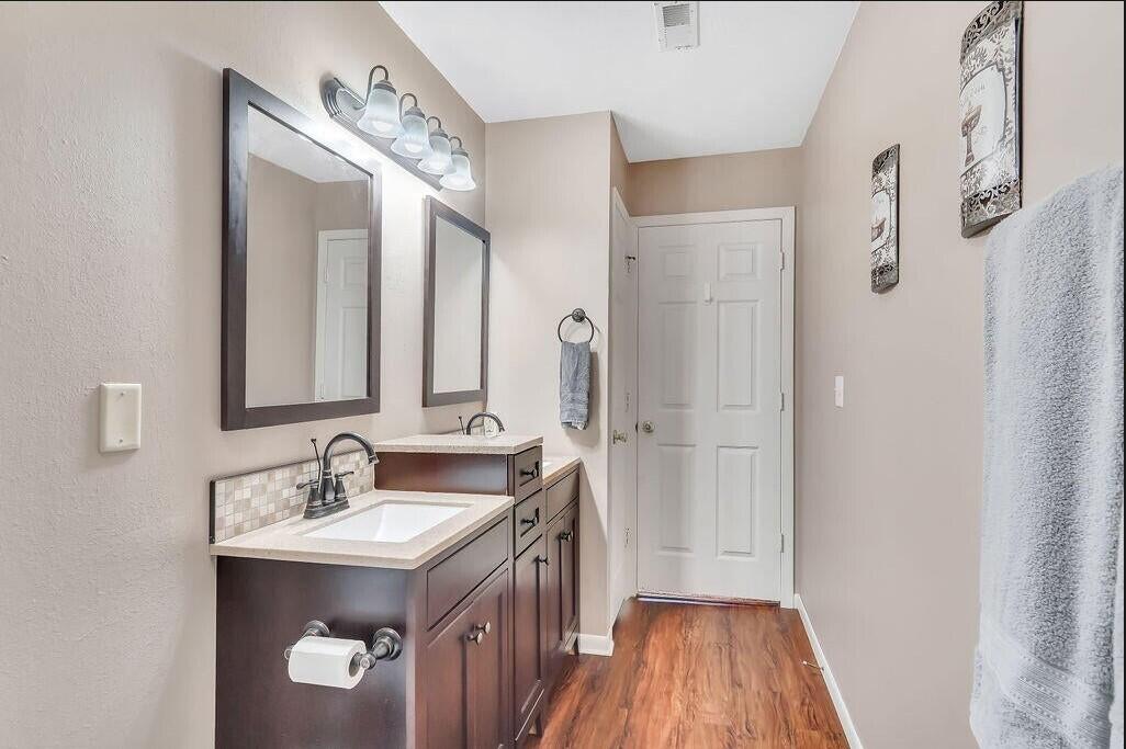 545 Valley View Road 101 Property Photo 18