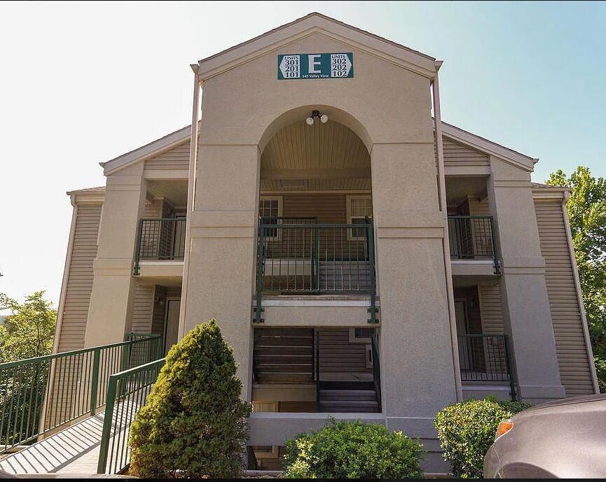 545 Valley View Road 101 Property Photo 21