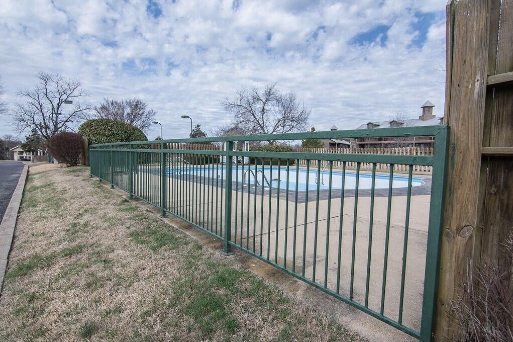 545 Valley View Road 101 Property Photo 29