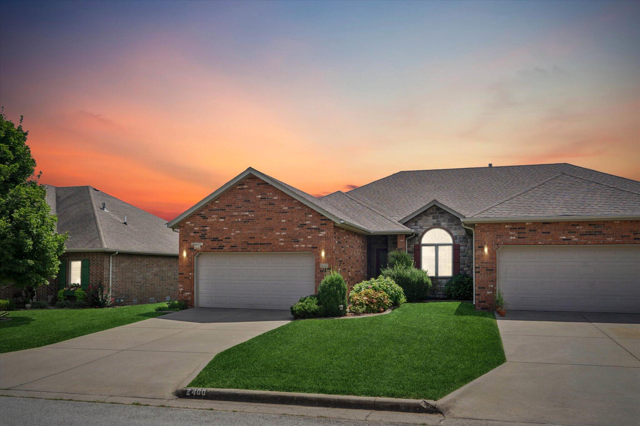 2400 West Deerbrooke Trail Property Photo 1