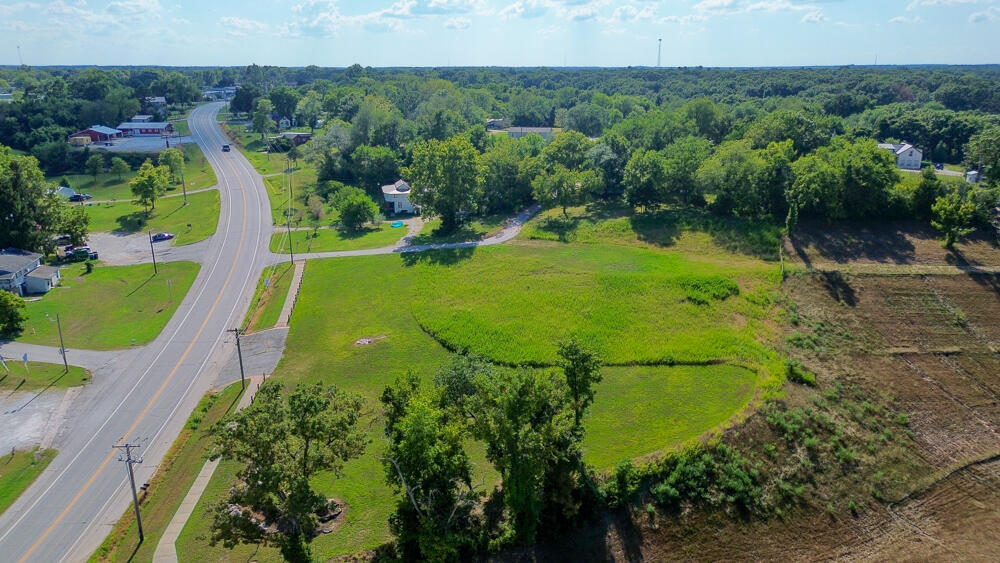 000 60 Highway Property Photo 2