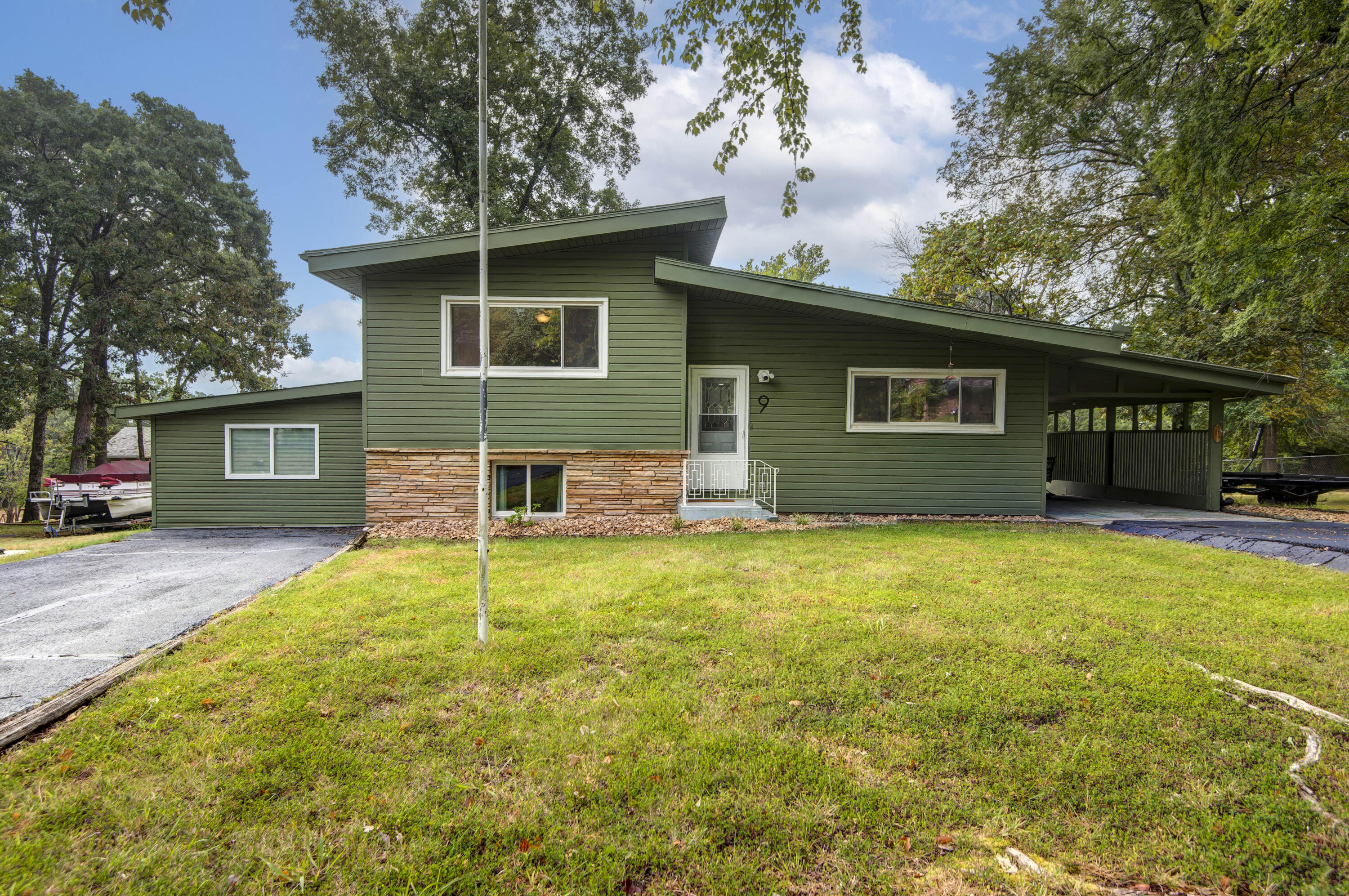 9 Edgemont Drive Property Photo 1