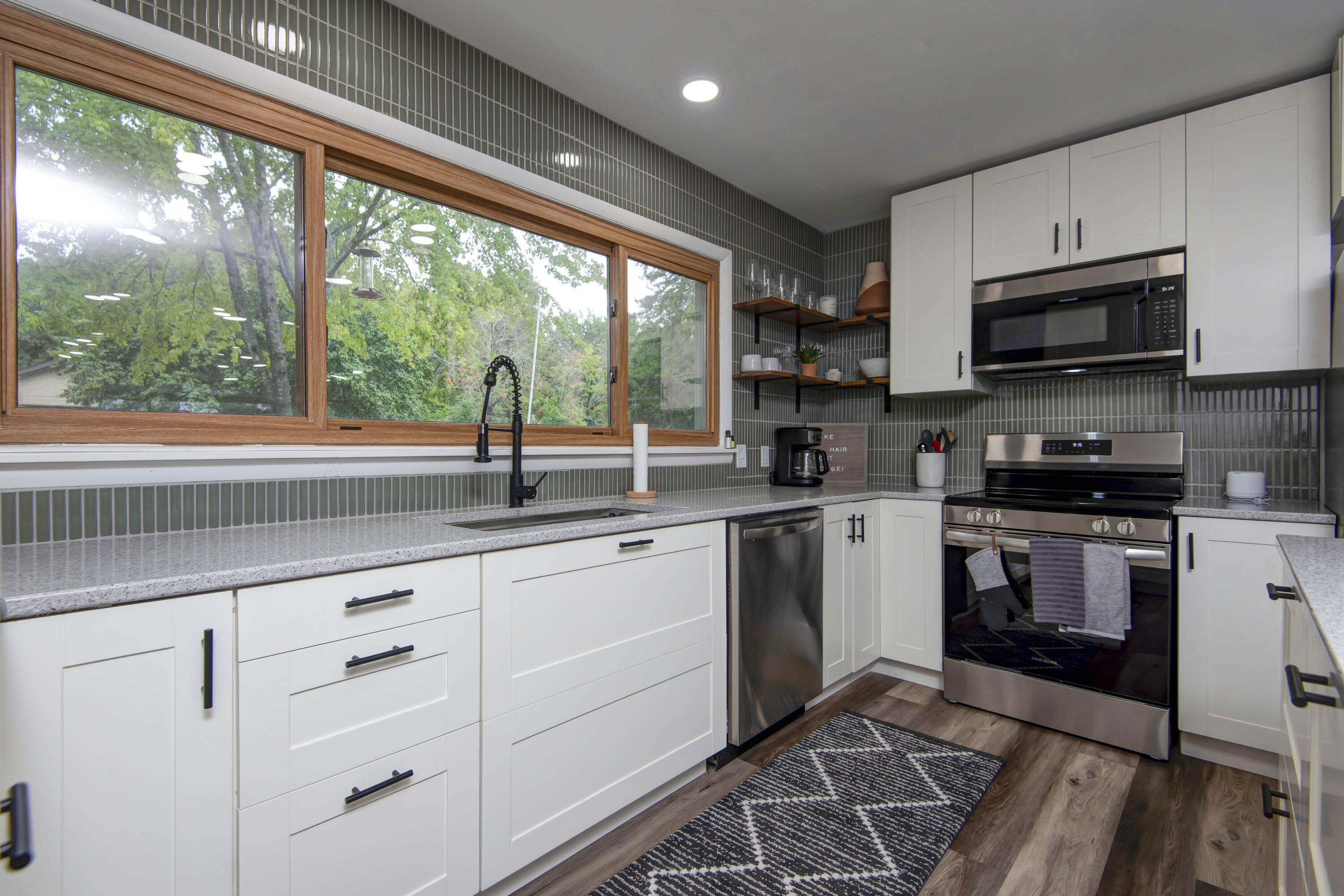 9 Edgemont Drive Property Photo 4