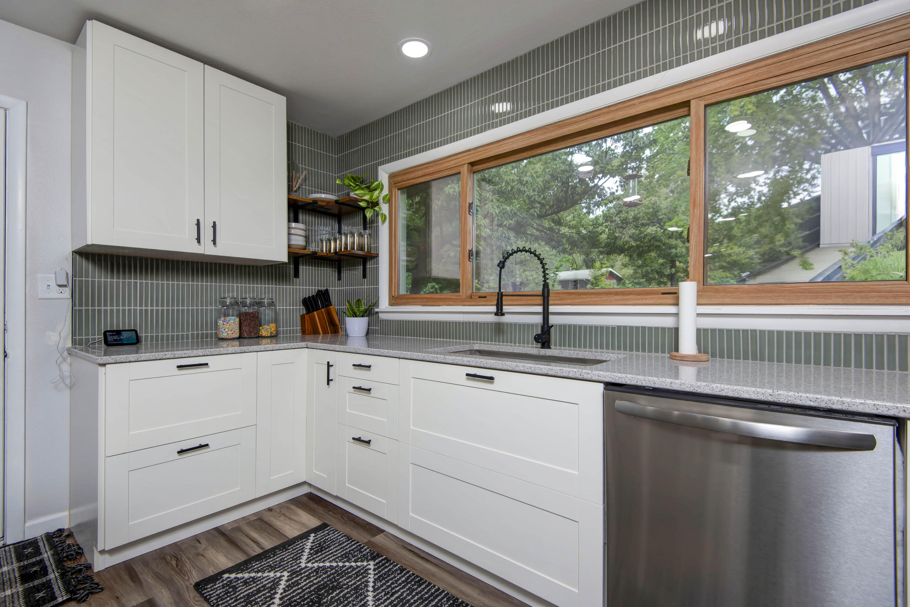 9 Edgemont Drive Property Photo 7