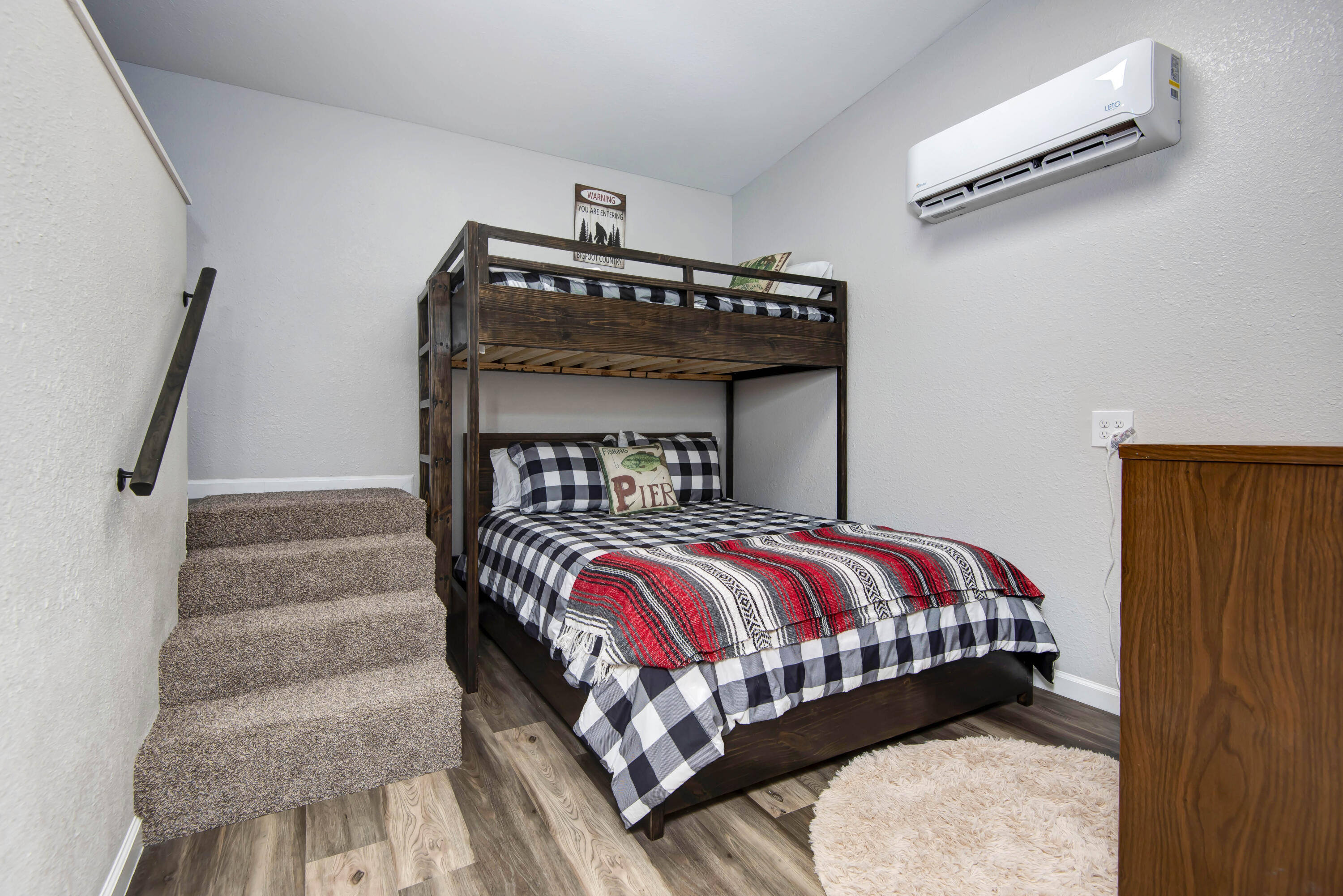 9 Edgemont Drive Property Photo 30