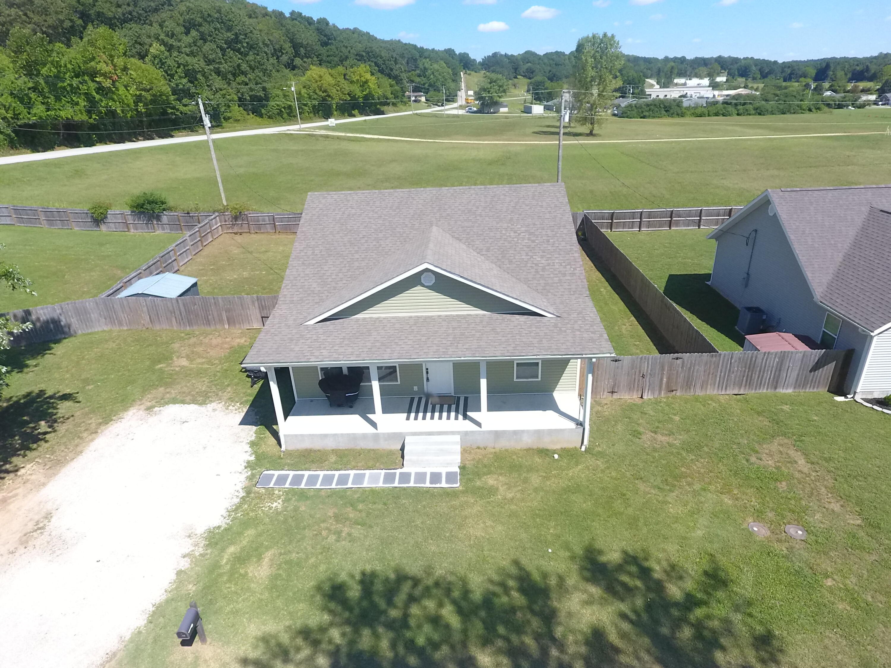 123 Park Valley Court Property Photo 3