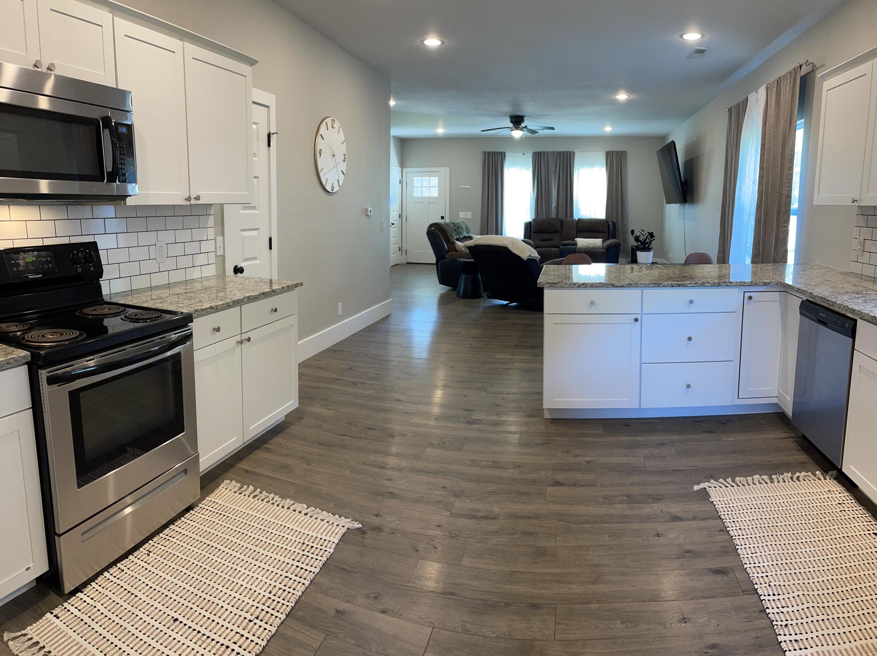 123 Park Valley Court Property Photo 15