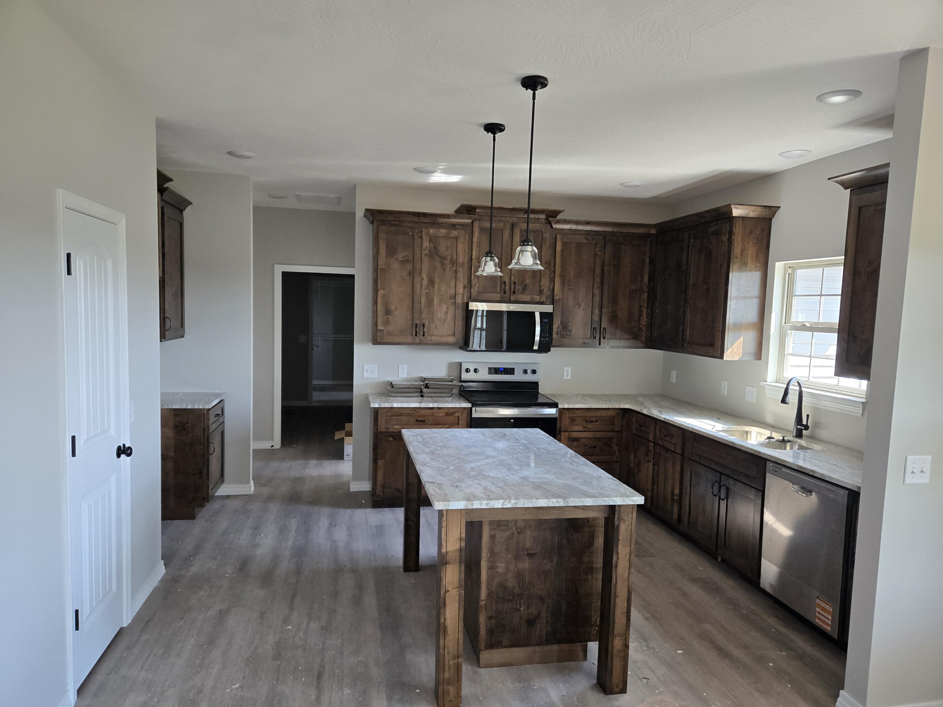 1040 Napper Road Property Photo 6