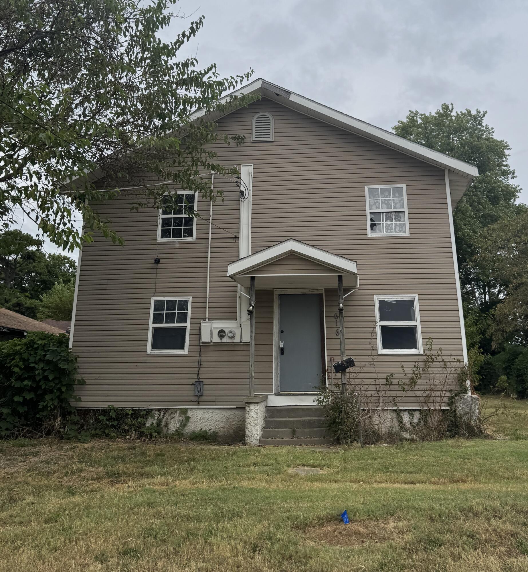 615 East Pacific Street Property Photo 1