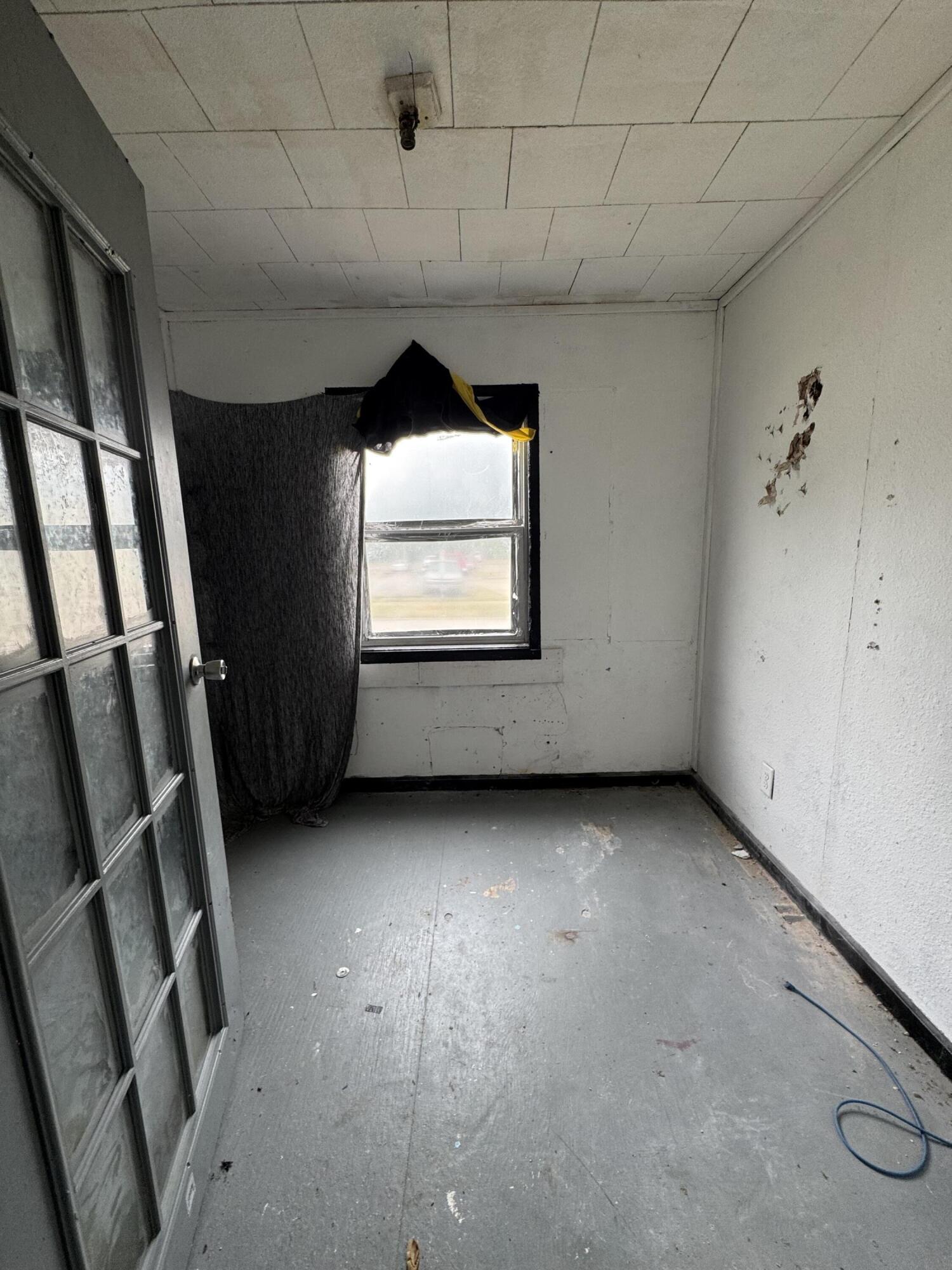 615 East Pacific Street Property Photo 2