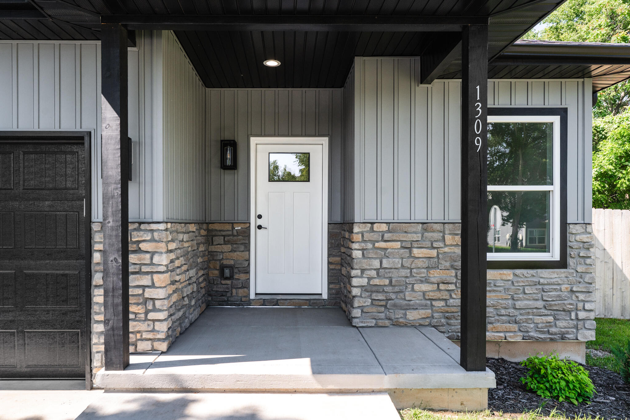 1309 East Blaine Street Property Photo 4