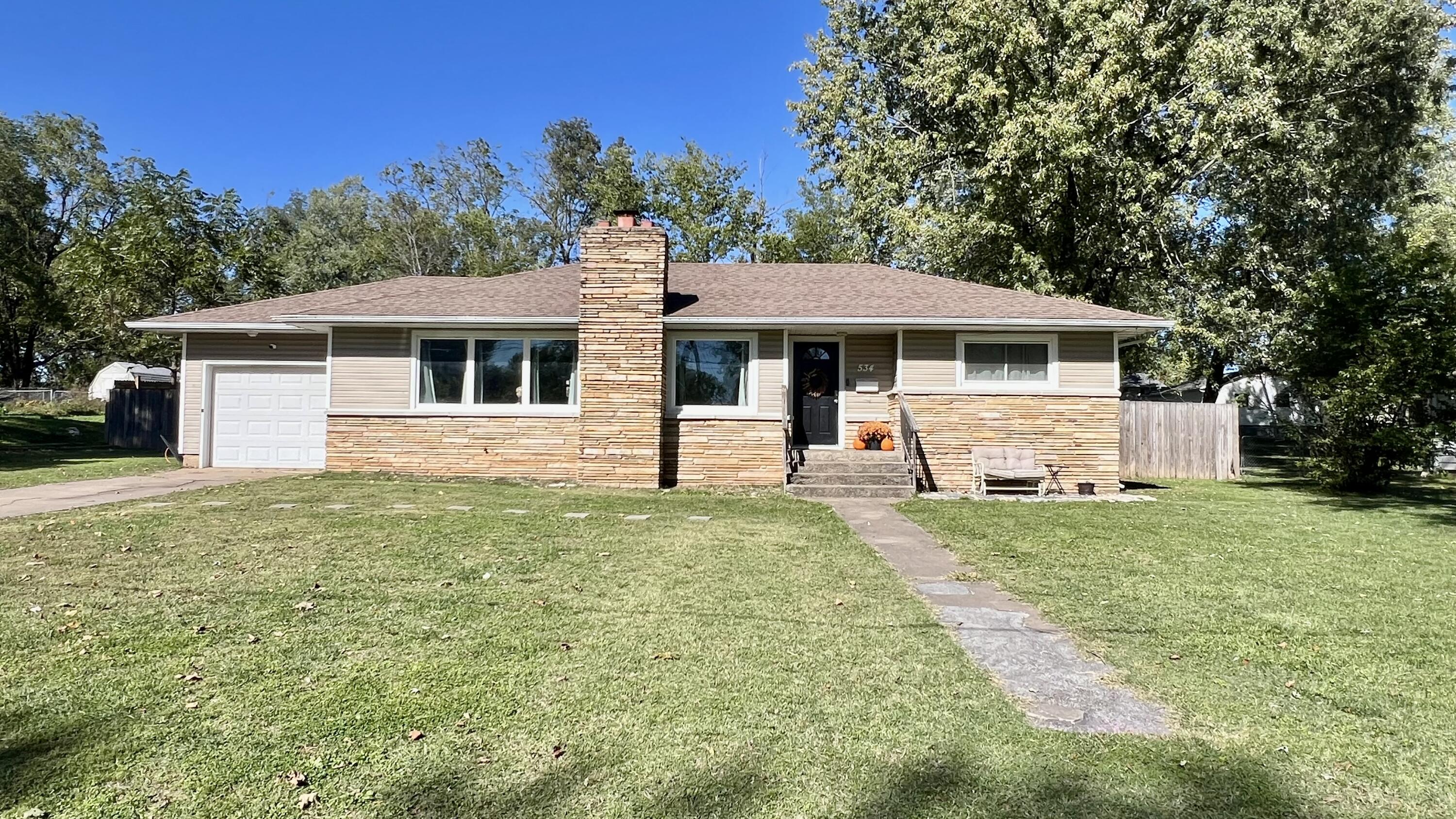 534 West Myrtle Street Property Photo 1