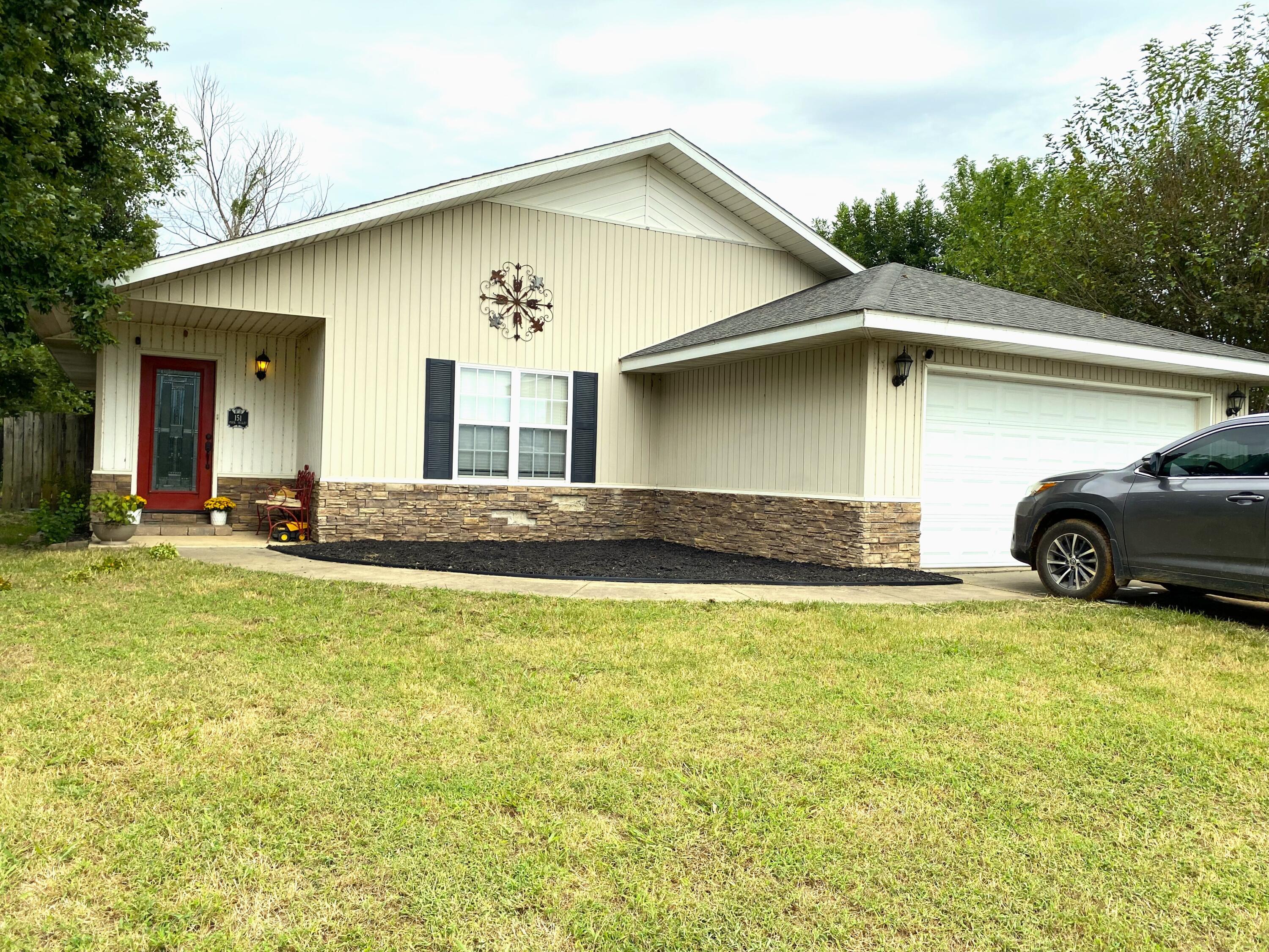 151 Park Valley Court Property Photo 1