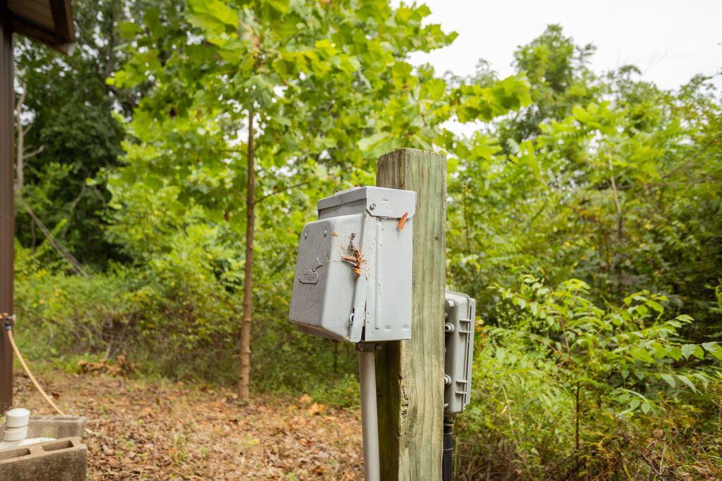 000 Cowan Ridge Rd Property Photo 3