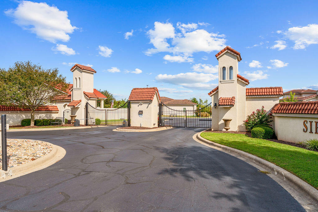 183 Siena Boulevard Property Photo 37