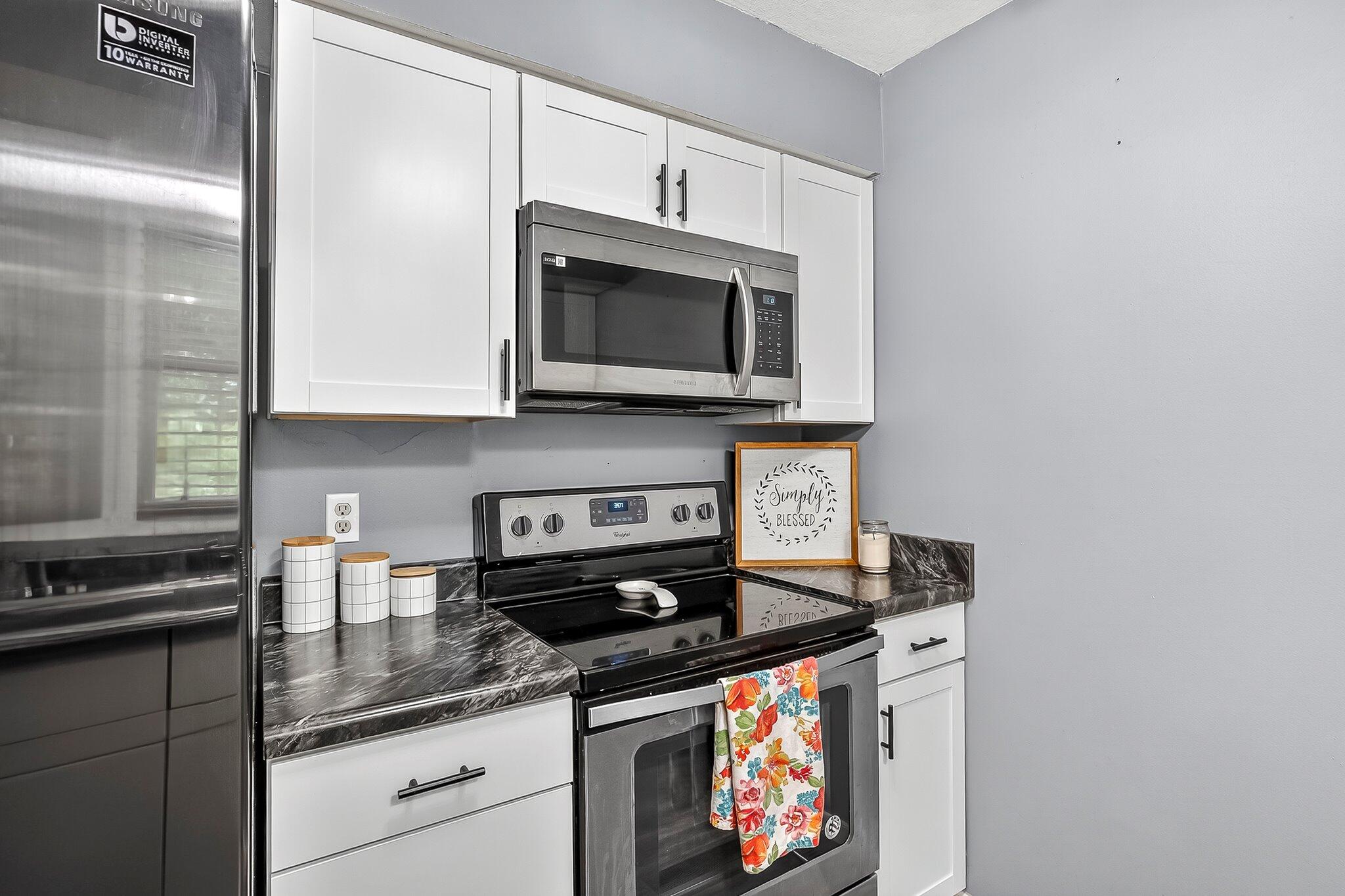 3640 South Hillcrest Avenue Property Photo 10