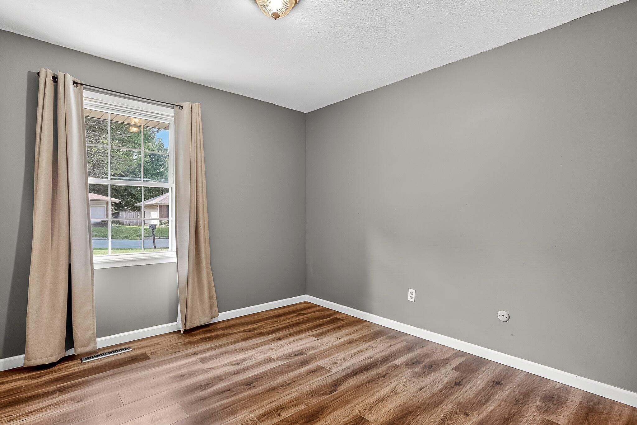 3640 South Hillcrest Avenue Property Photo 11