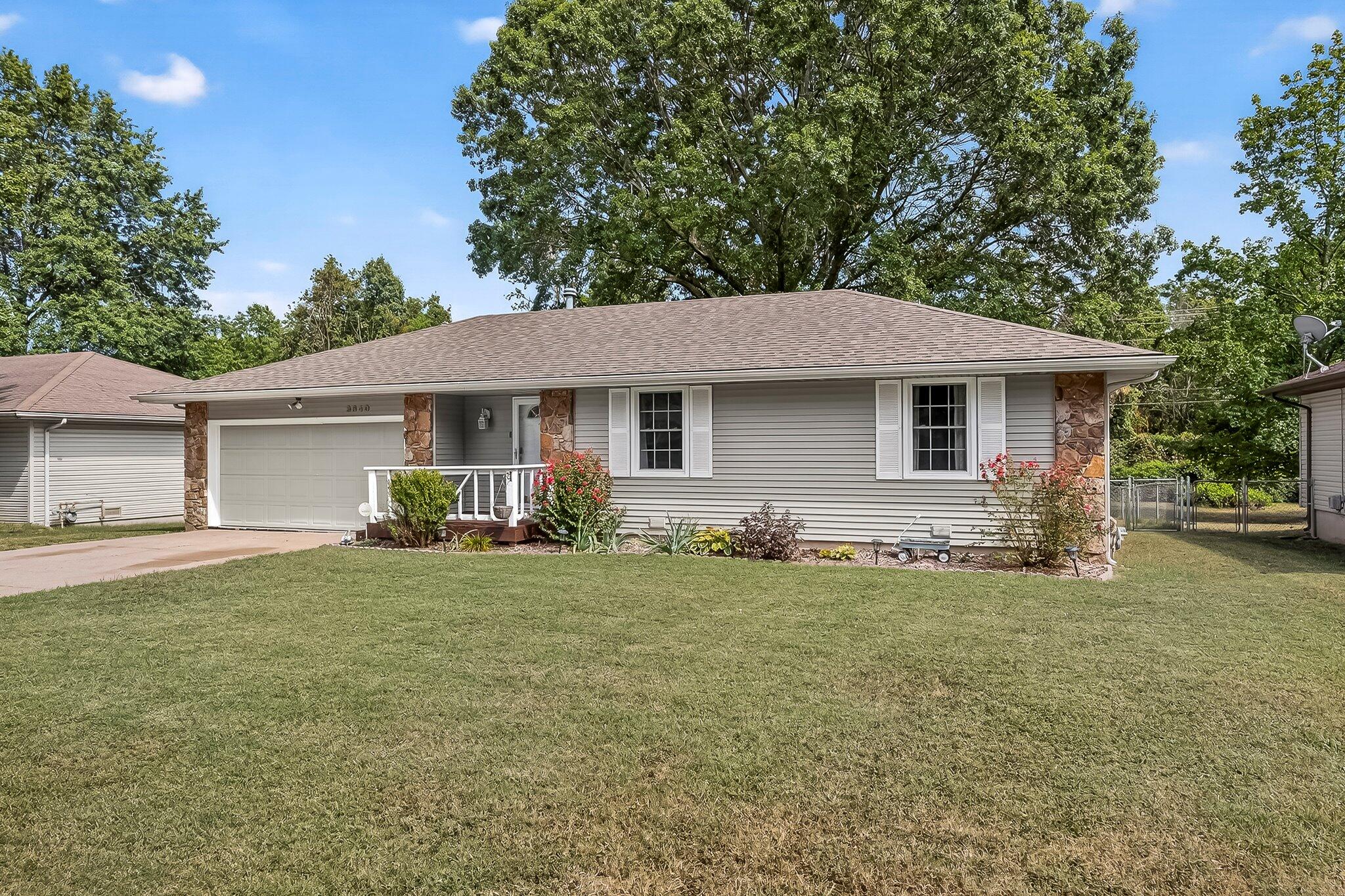 3640 South Hillcrest Avenue Property Photo 22