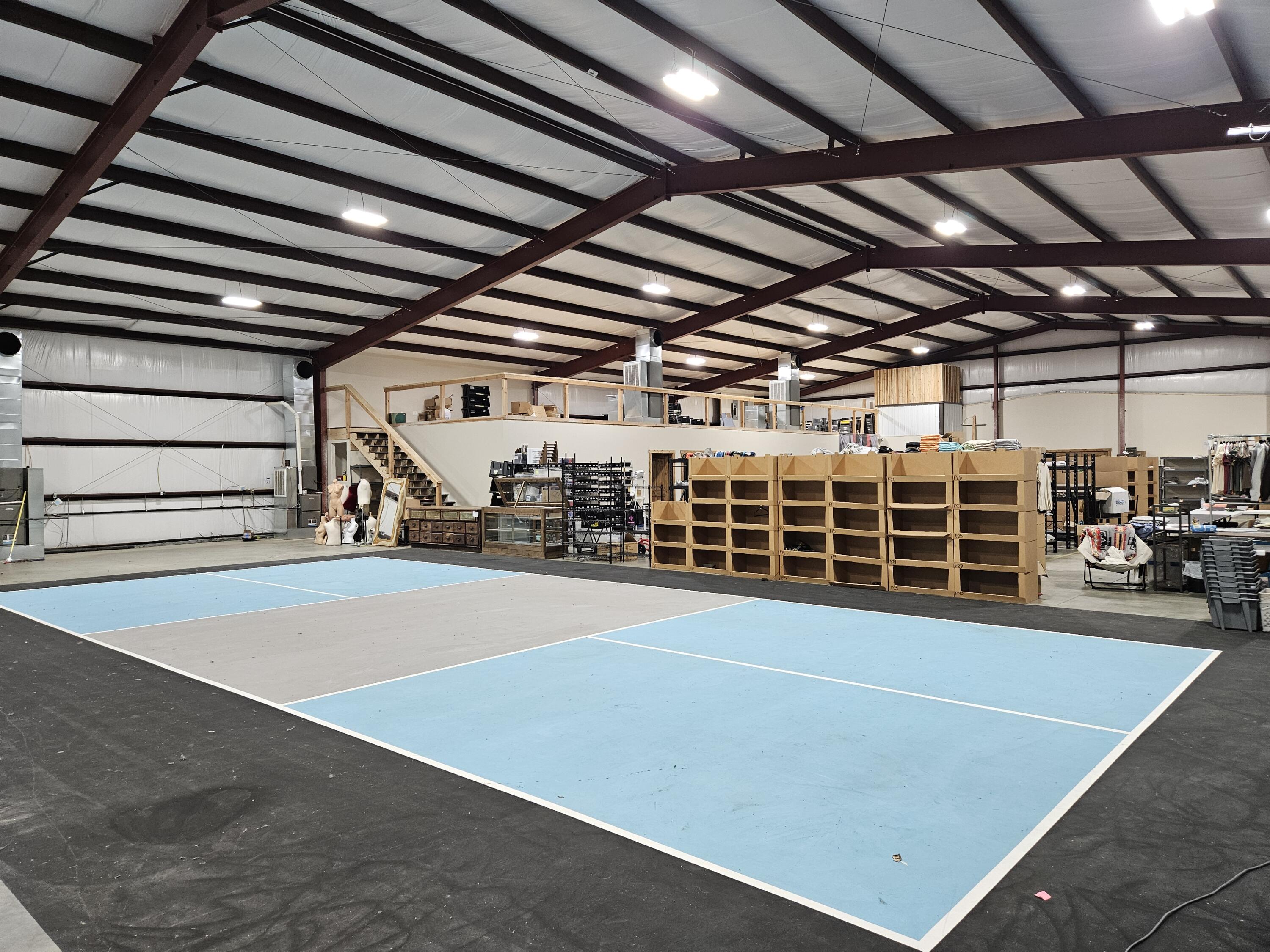 19586 Lawrence 1230 Property Photo 17