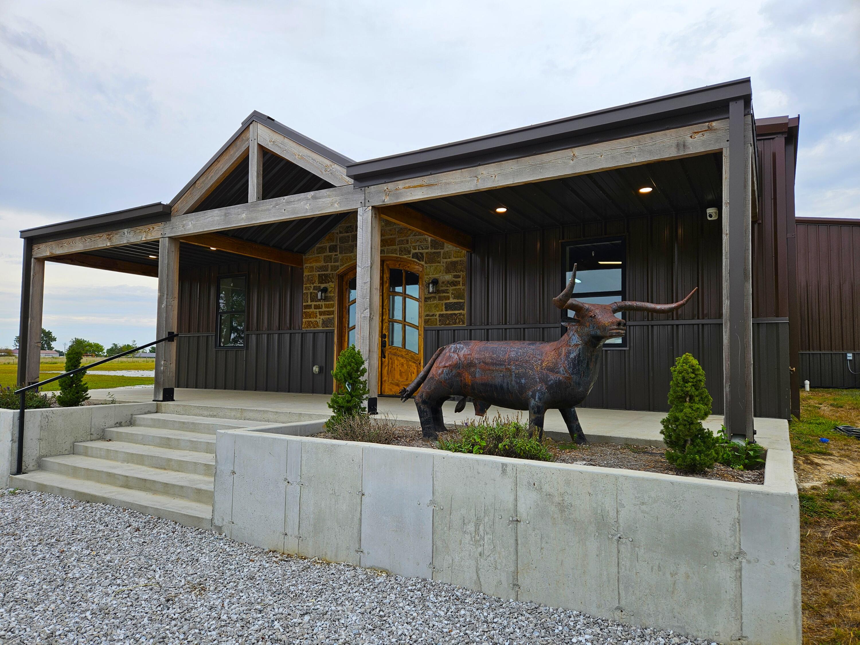 19586 Lawrence 1230 Property Photo 36