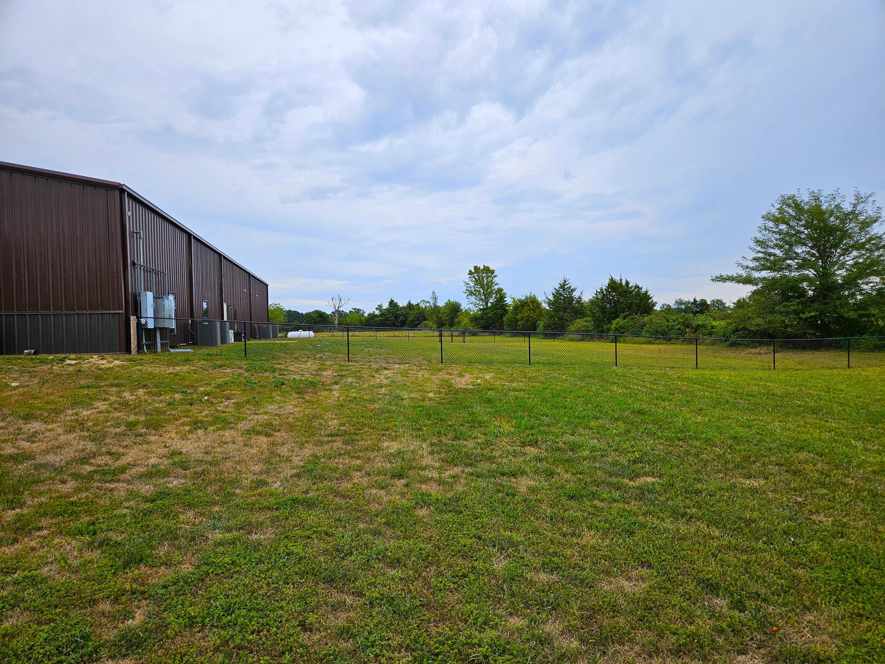 19586 Lawrence 1230 Property Photo 41
