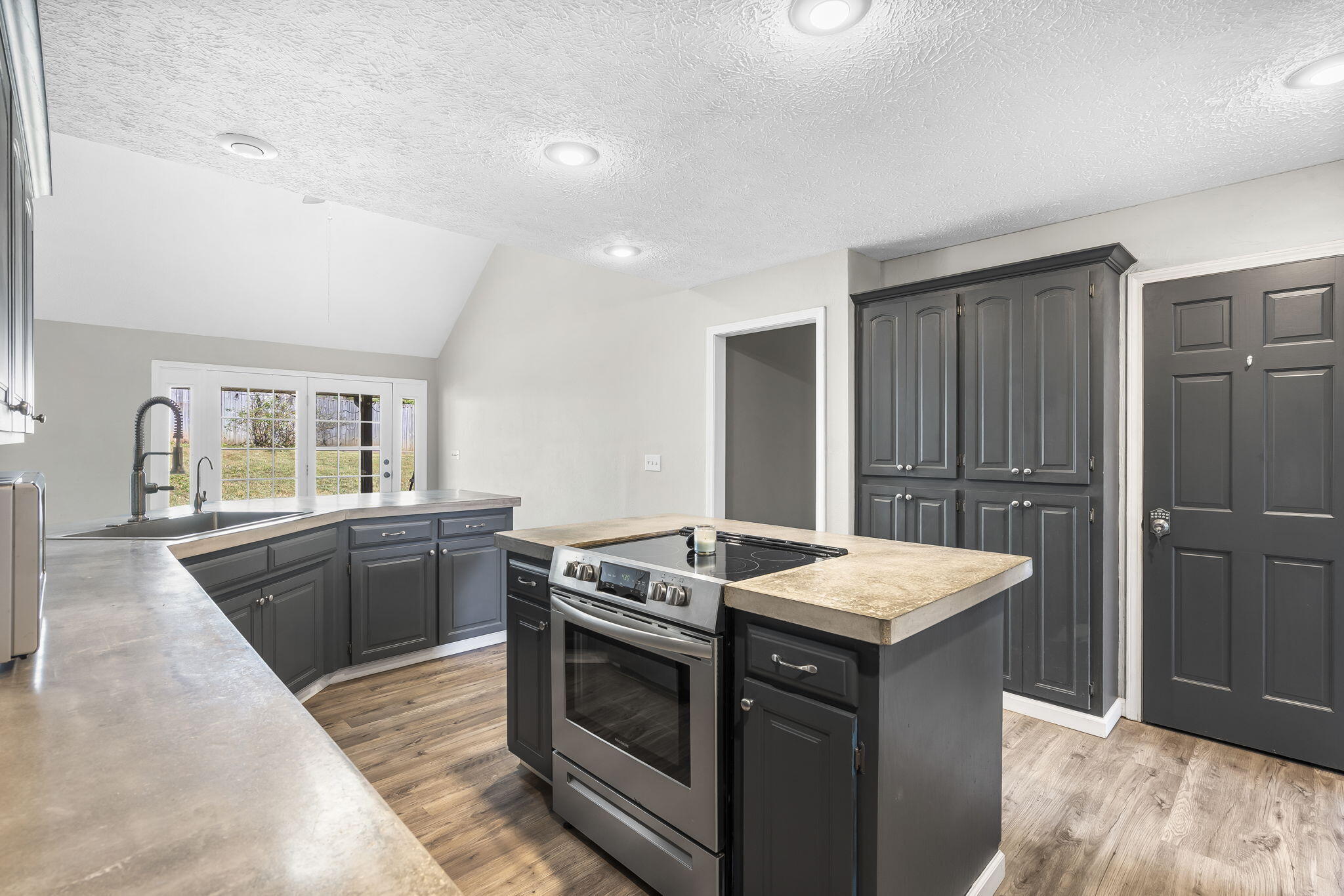 2069 Preakness Drive Property Photo 15