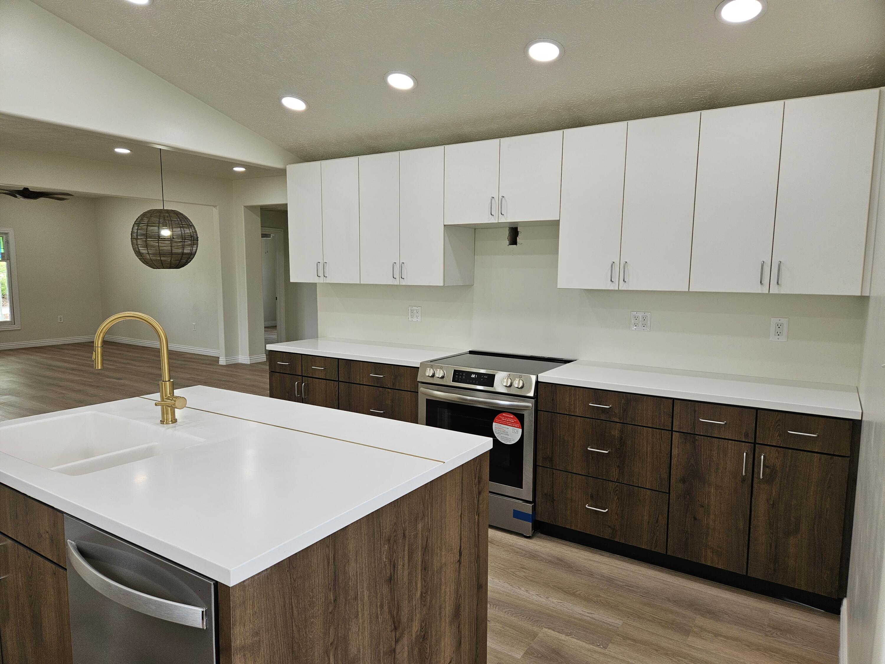 2914 Lambeth Road Property Photo 5