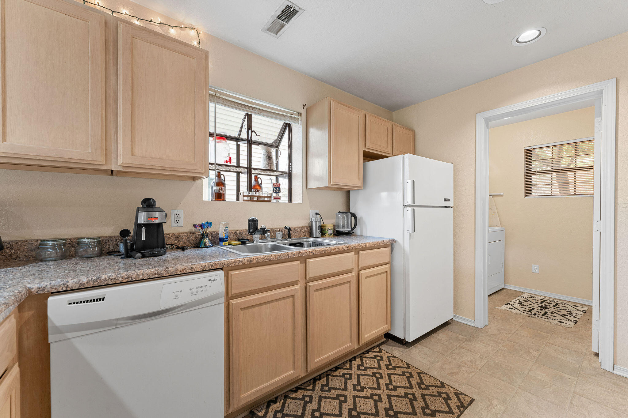 2700 Green Mountain Drive Property Photo 10