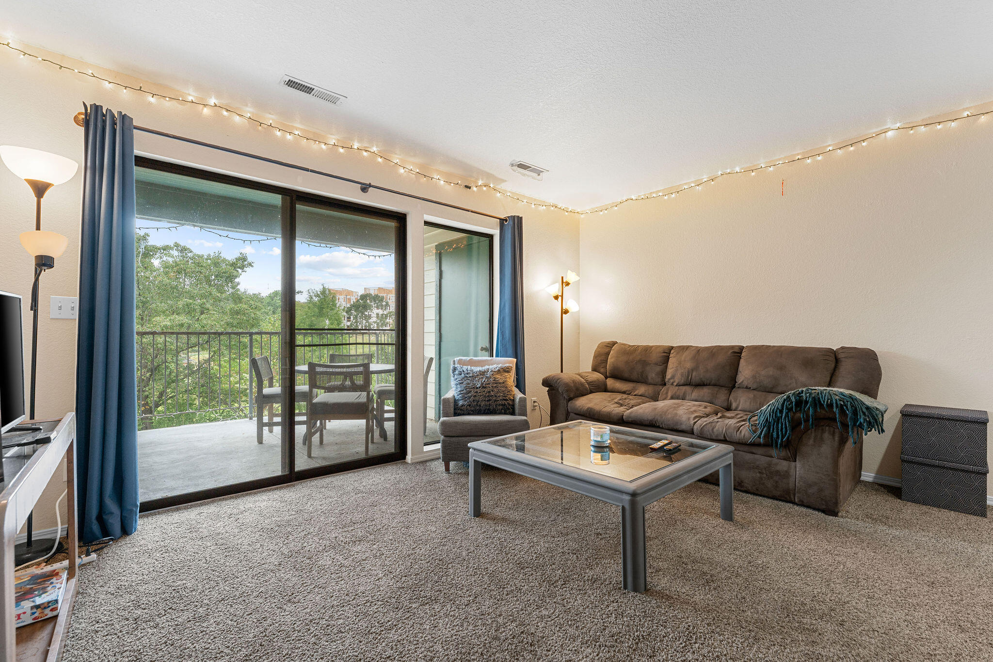 2700 Green Mountain Drive Property Photo 13