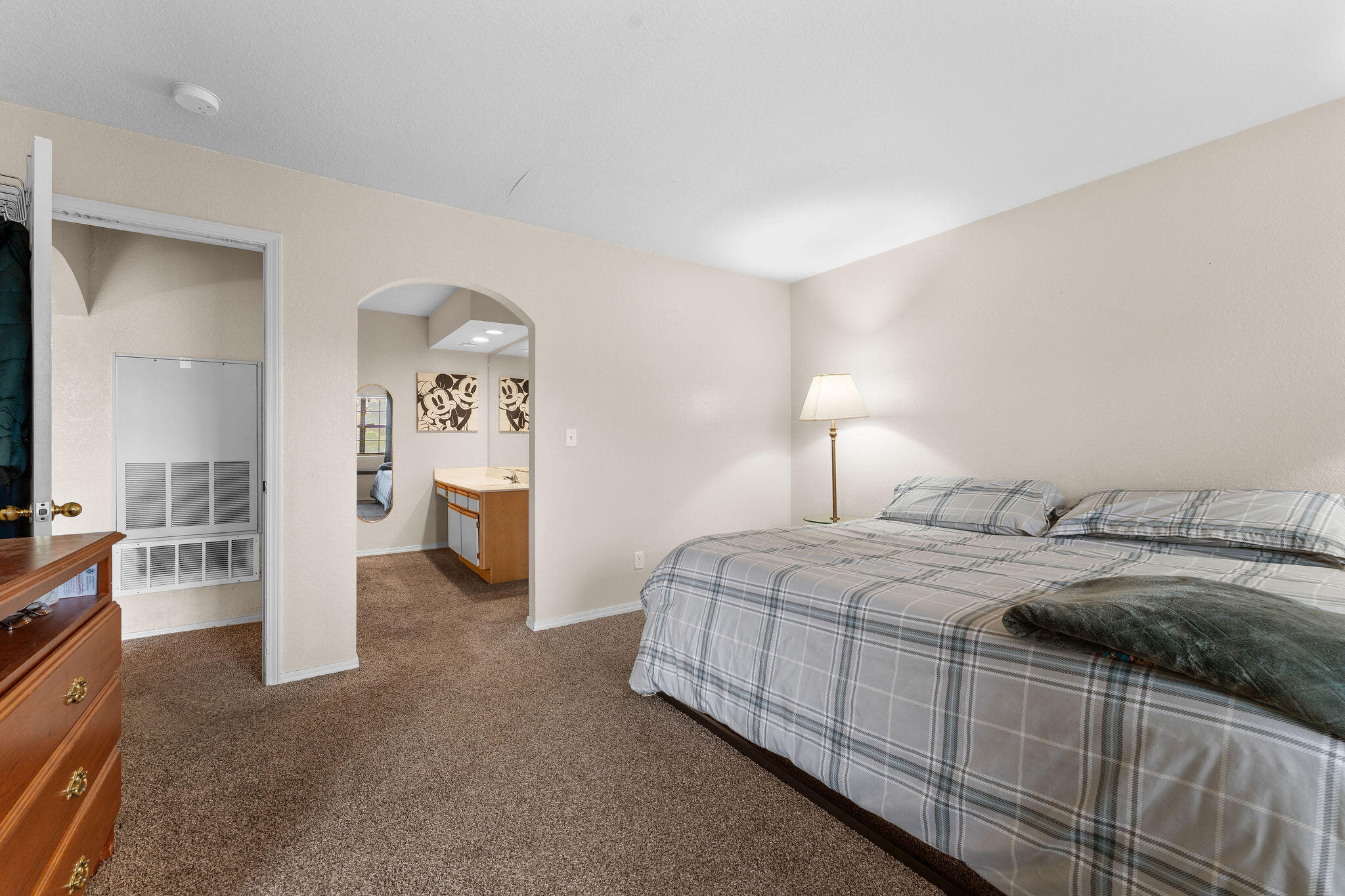 2700 Green Mountain Drive Property Photo 17