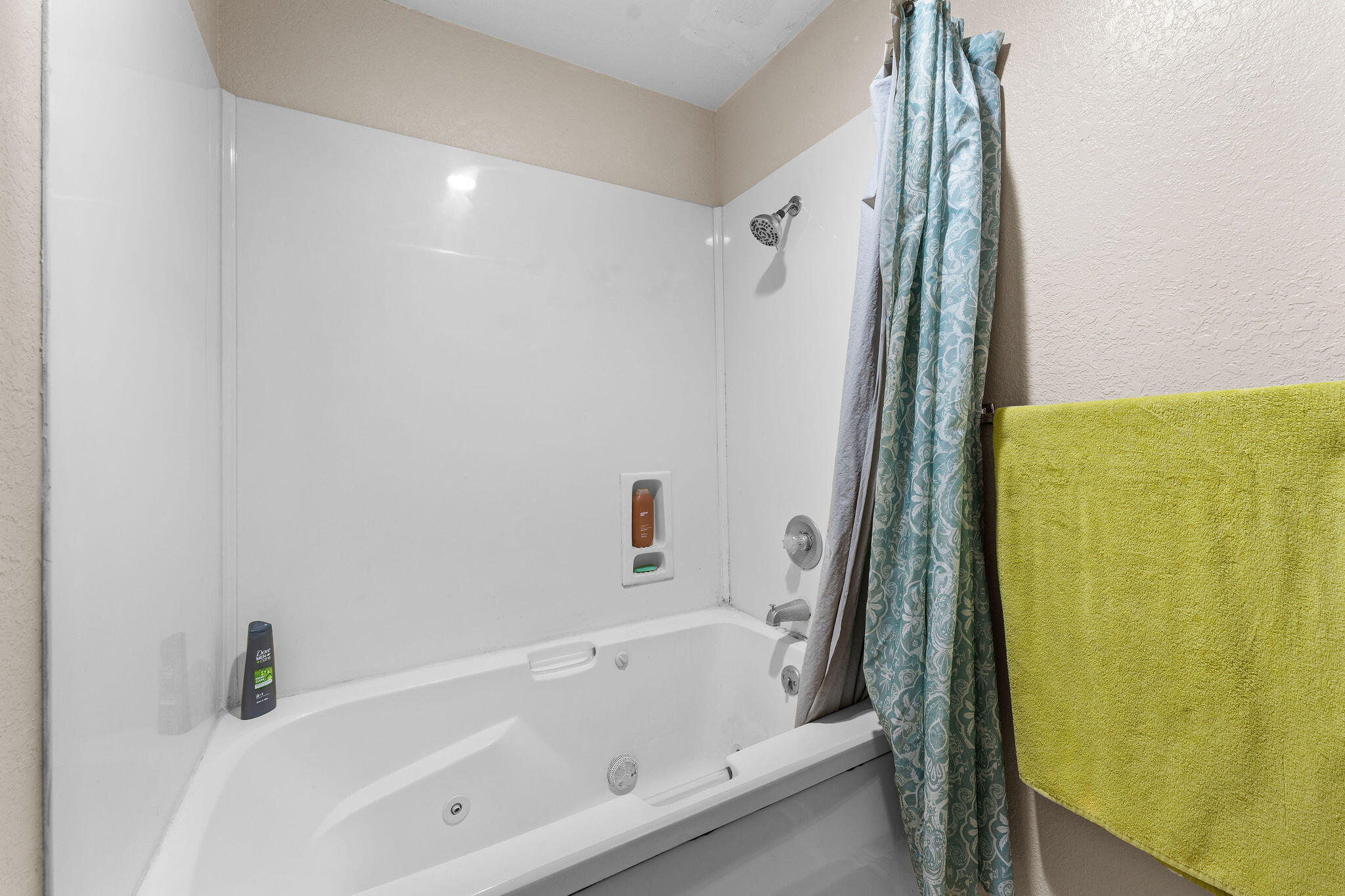 2700 Green Mountain Drive Property Photo 19