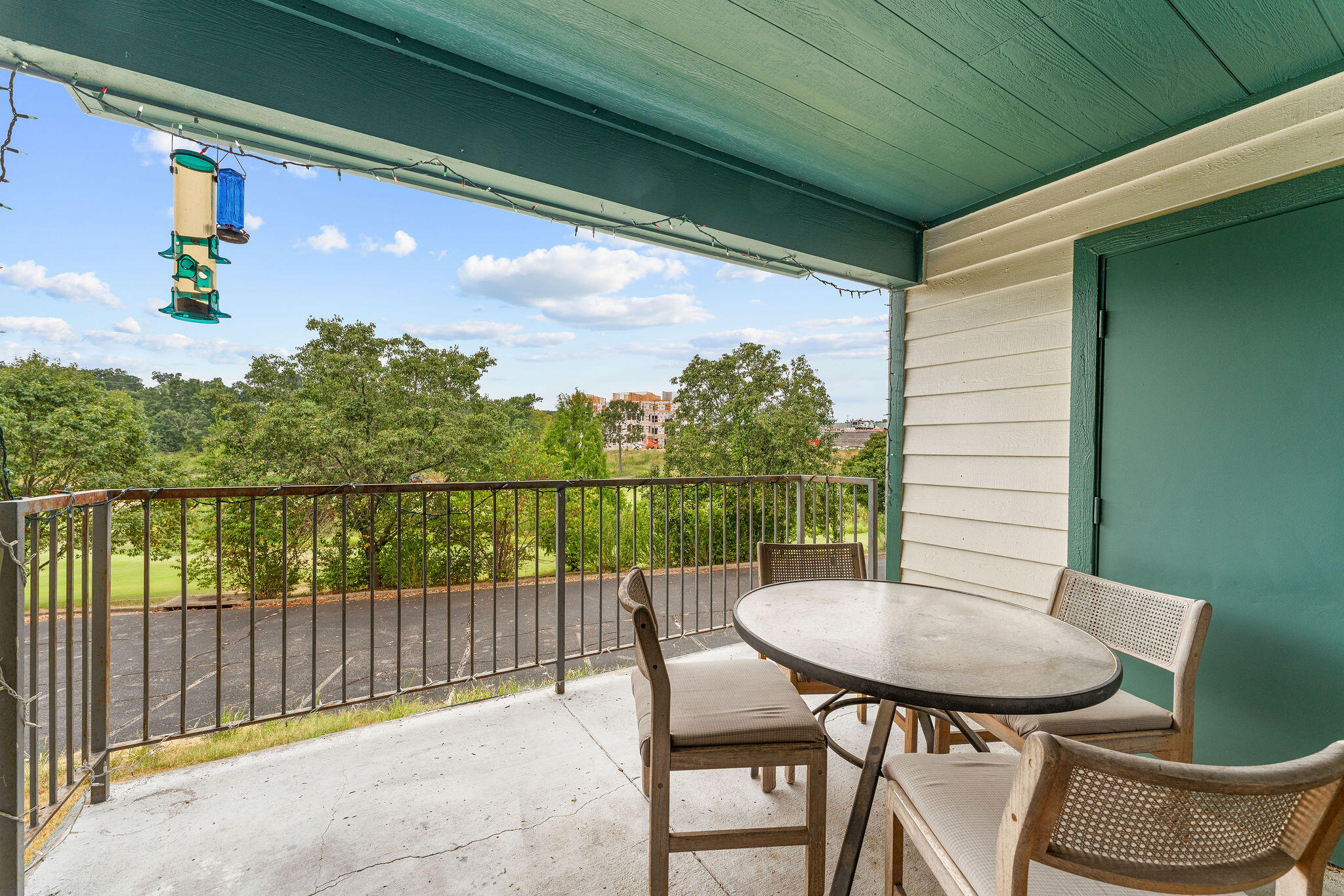 2700 Green Mountain Drive Property Photo 20