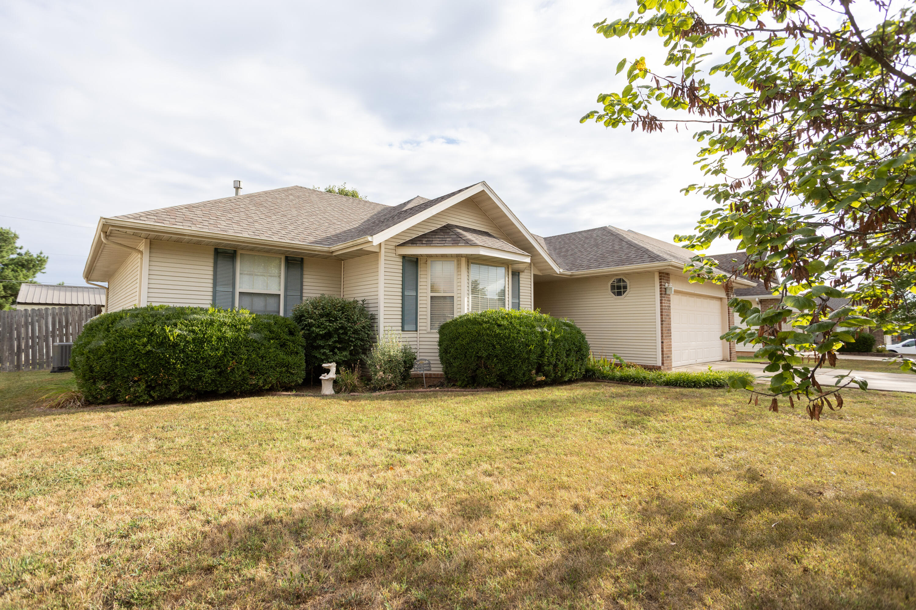 2327 East Lee Street Property Photo 1