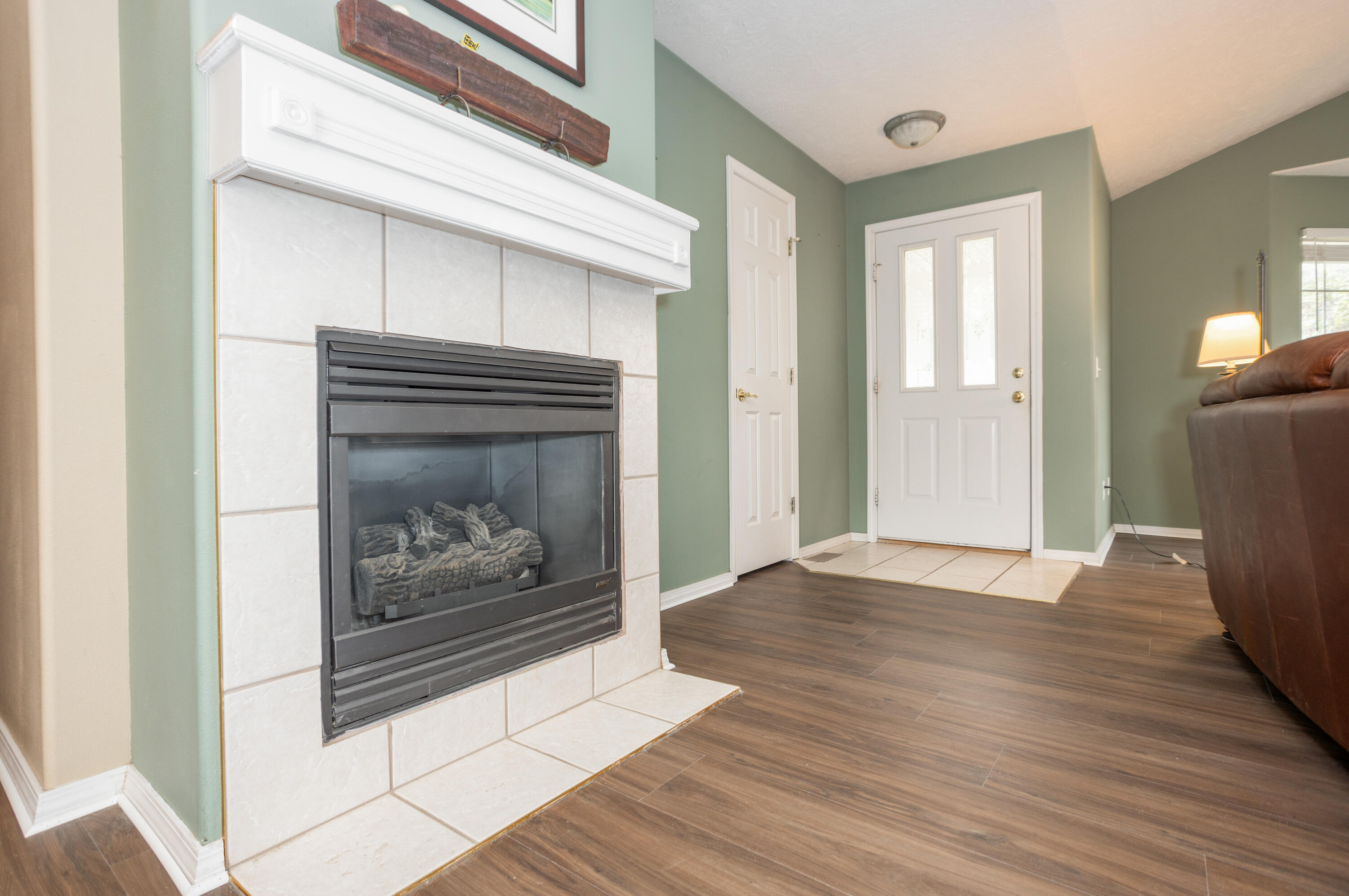 2327 East Lee Street Property Photo 5