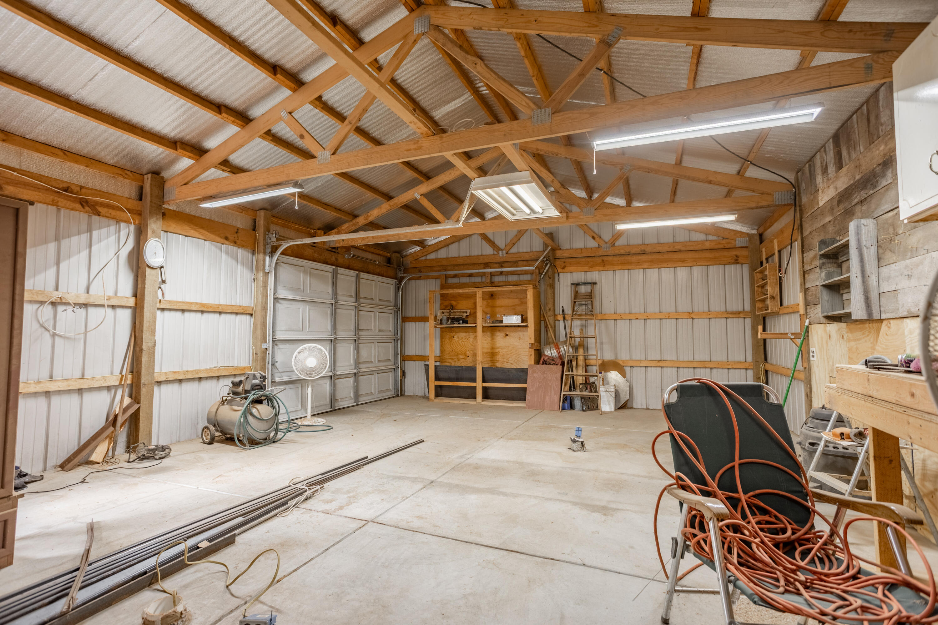 2327 East Lee Street Property Photo 25