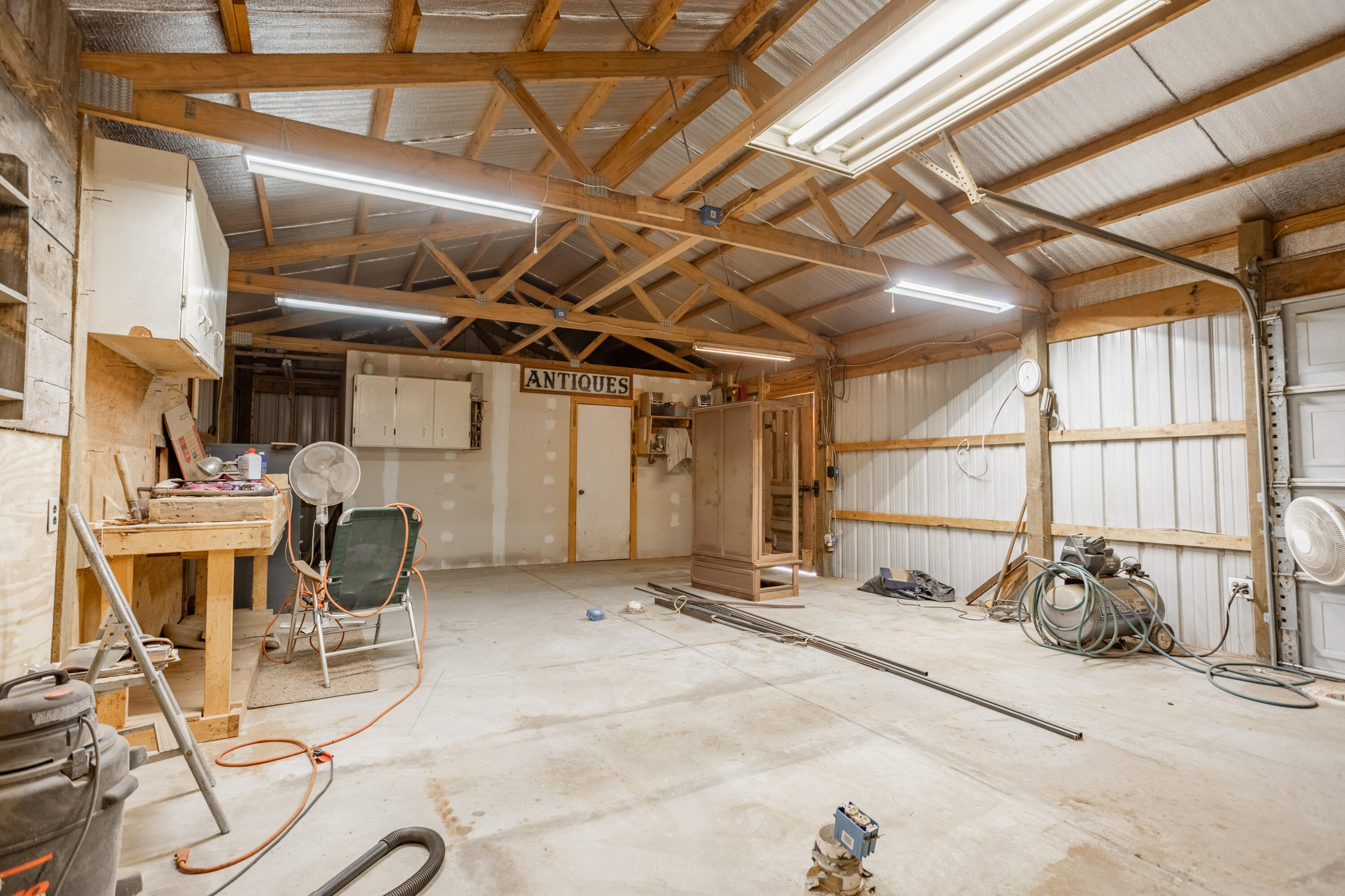 2327 East Lee Street Property Photo 26