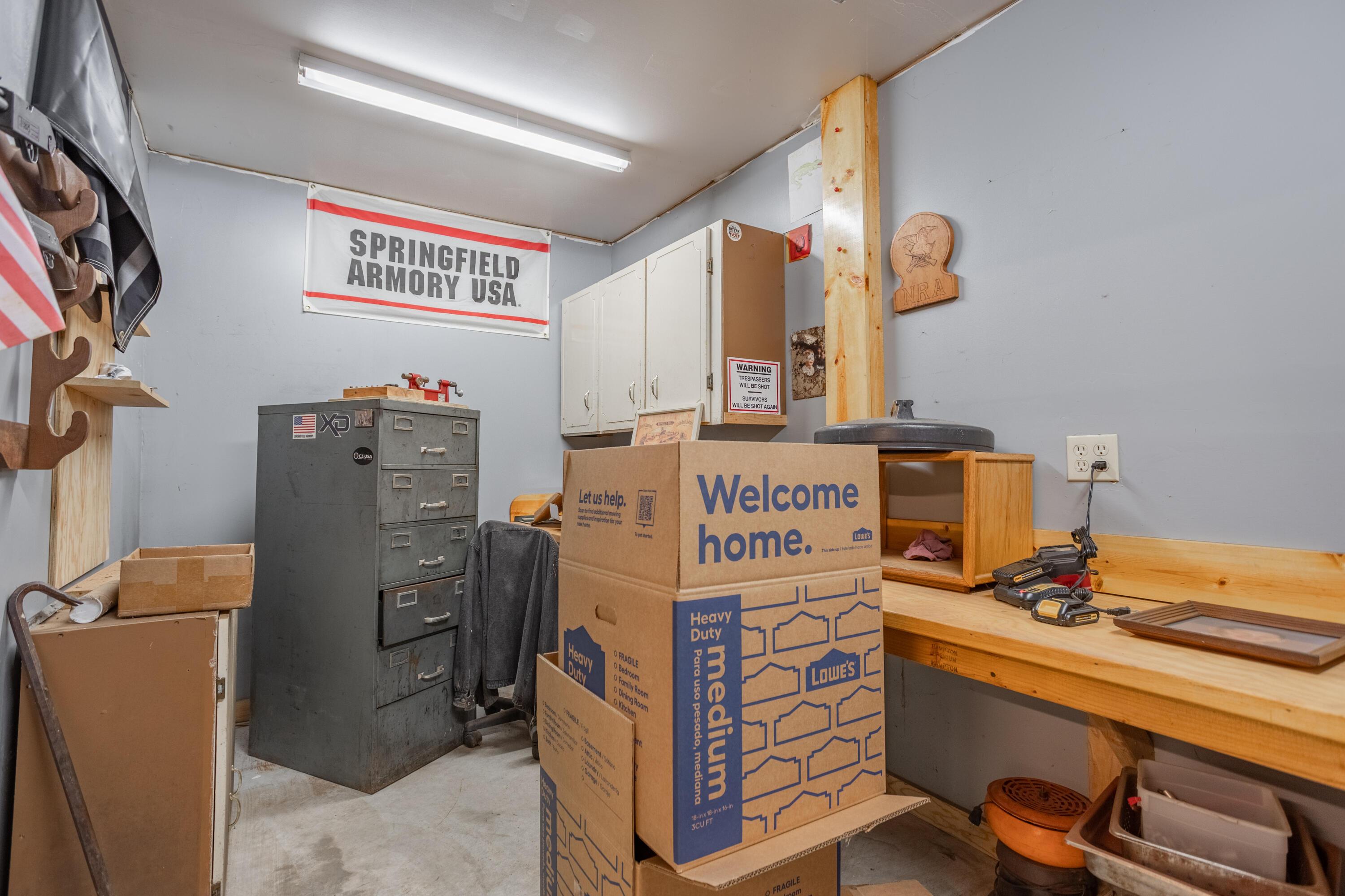 2327 East Lee Street Property Photo 27