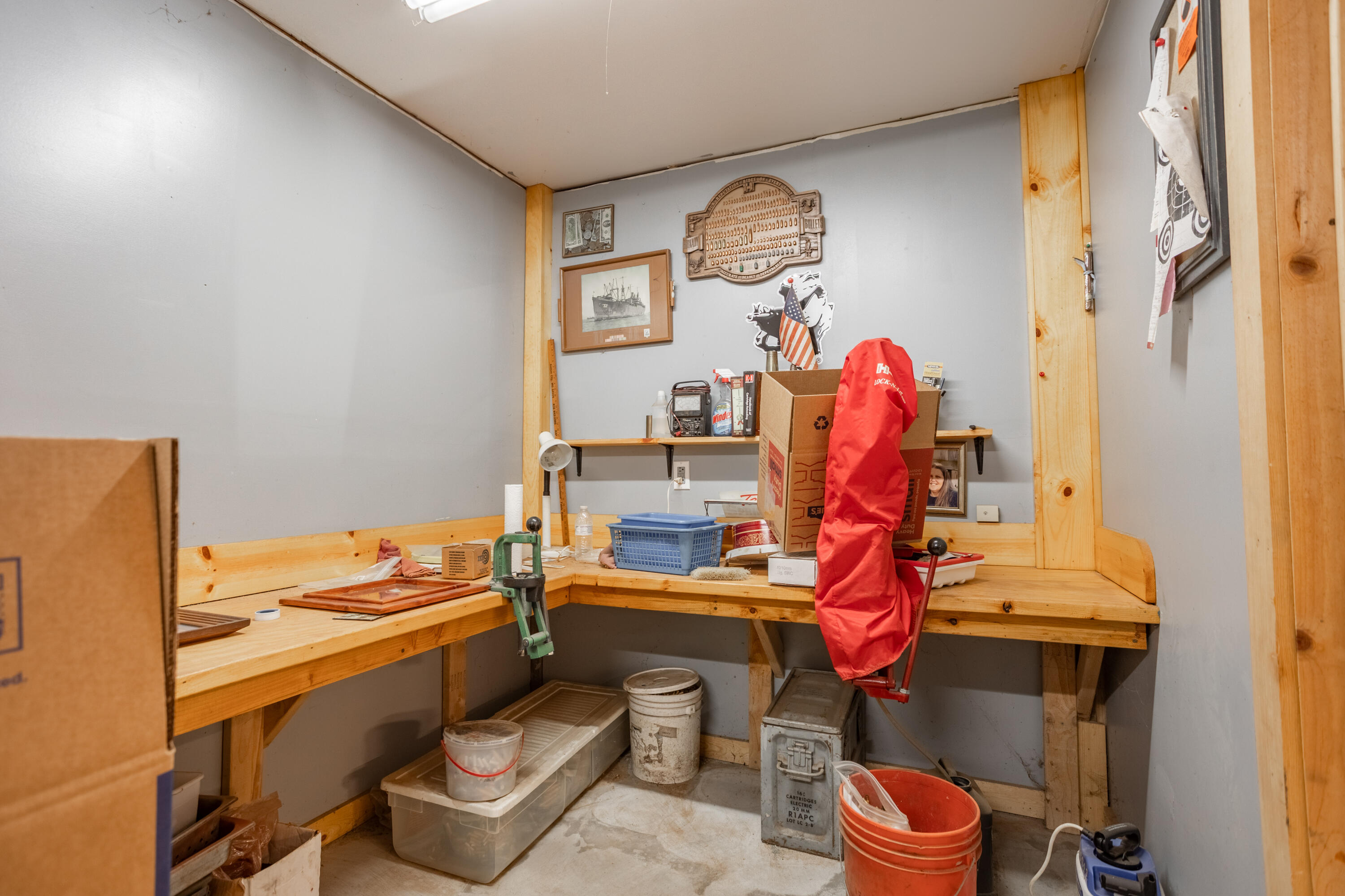 2327 East Lee Street Property Photo 28