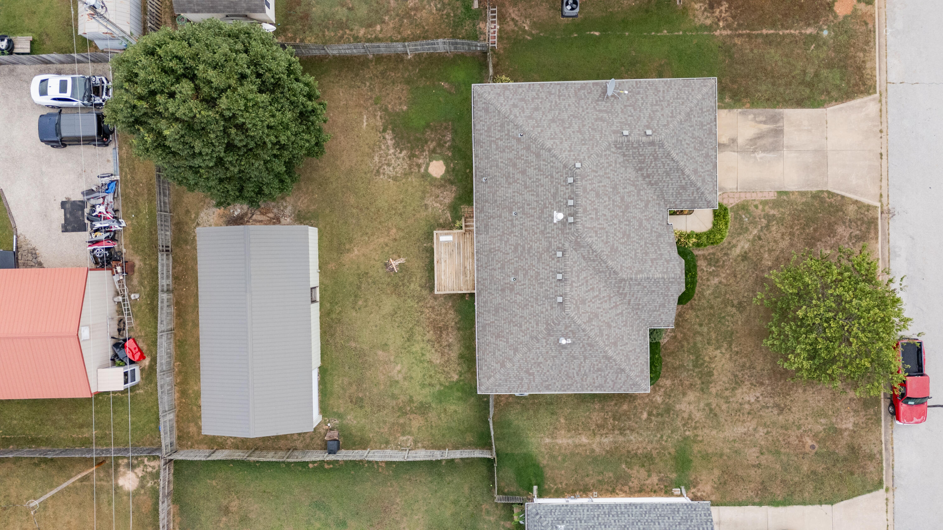 2327 East Lee Street Property Photo 30