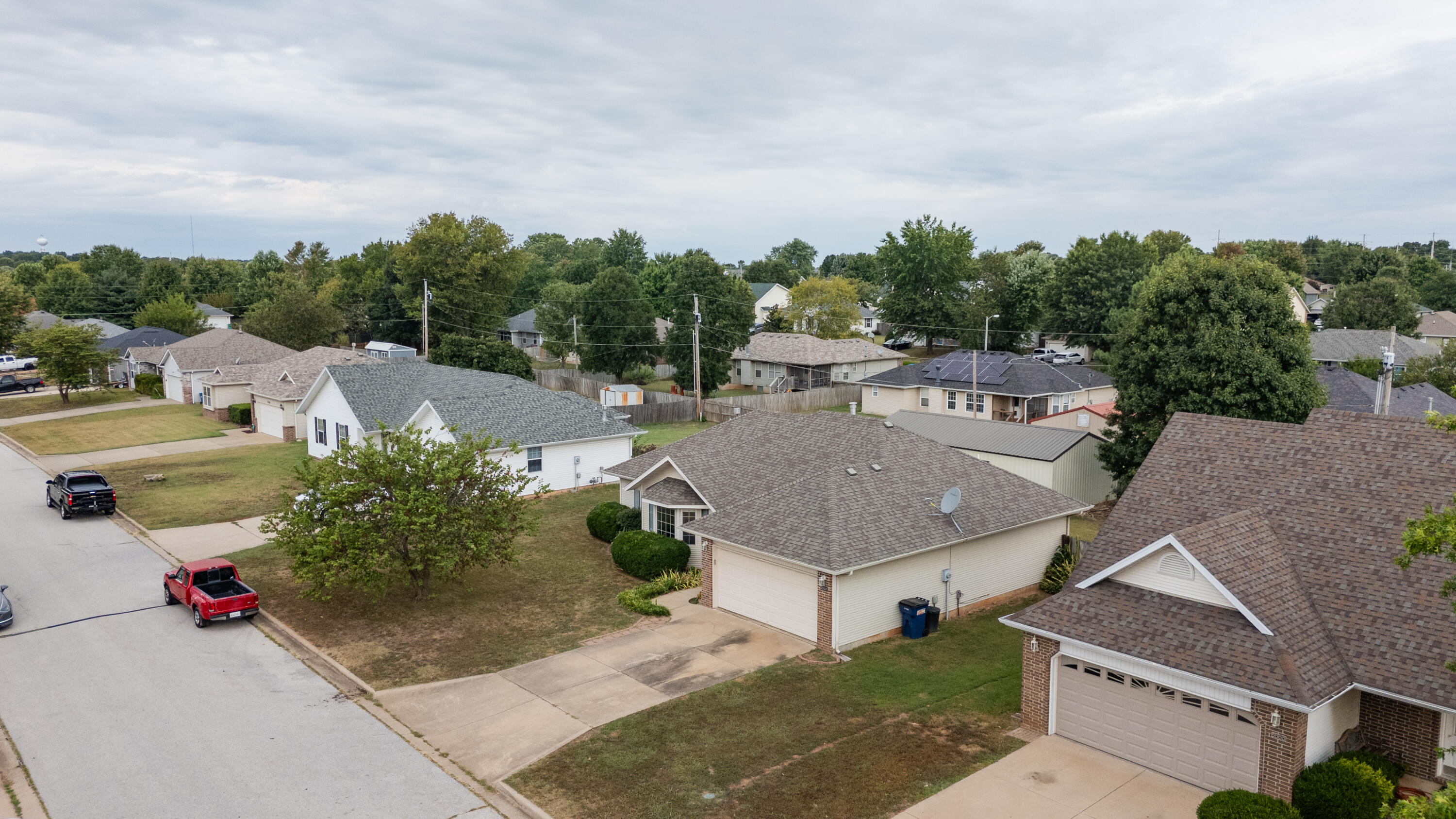 2327 East Lee Street Property Photo 34