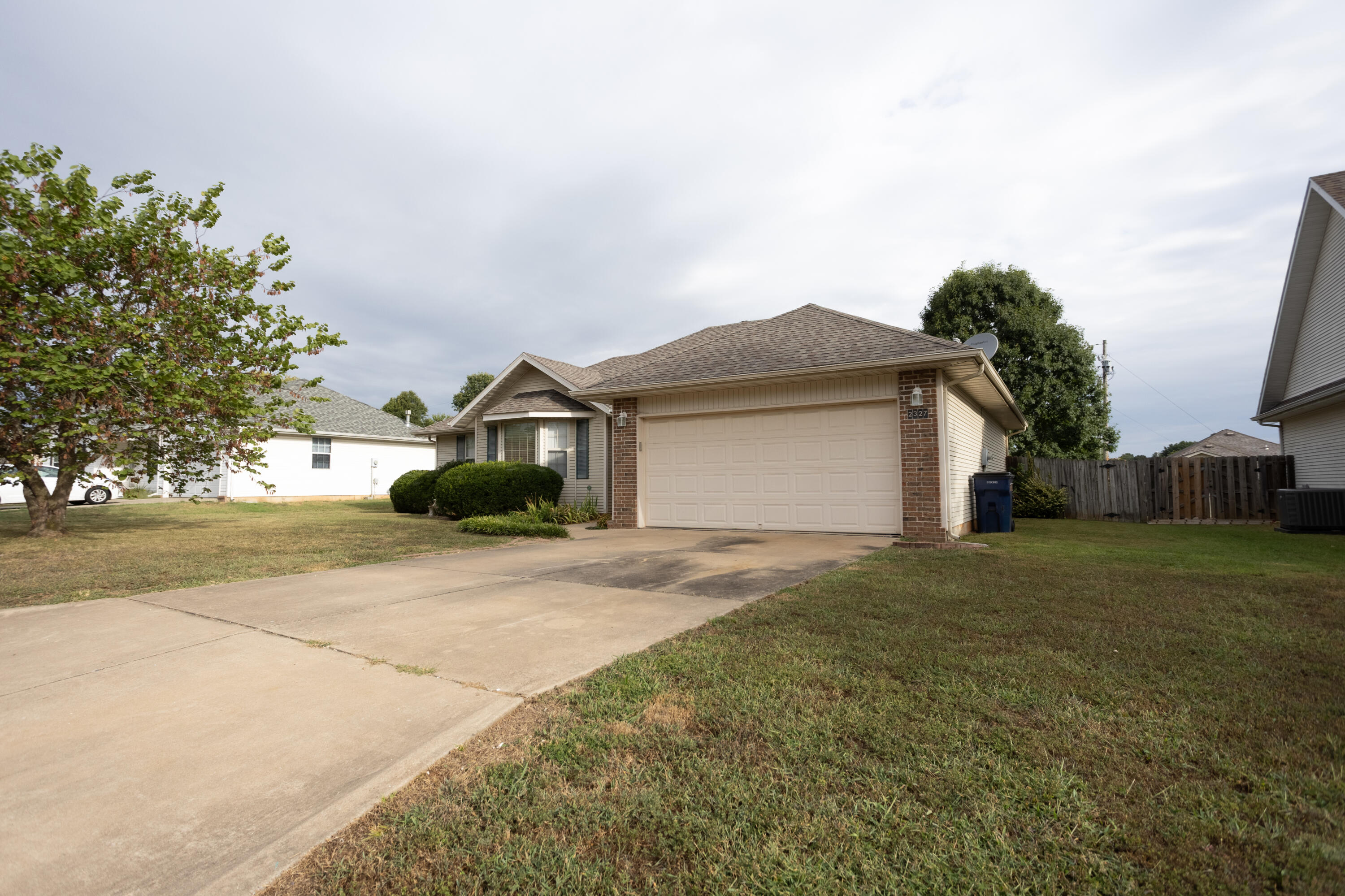 2327 East Lee Street Property Photo 35