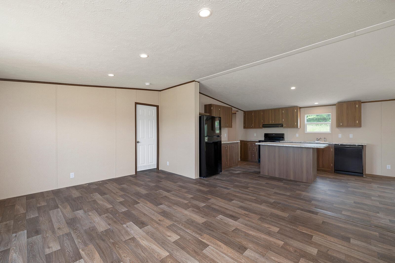 510 Tri-lakes Road Property Photo 4