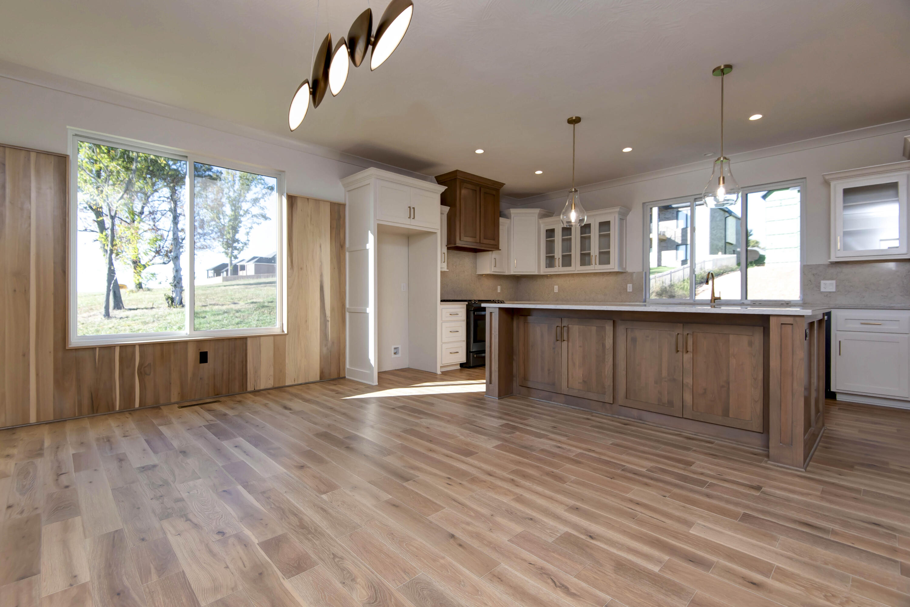 5943 South Clay Avenue Property Photo 19