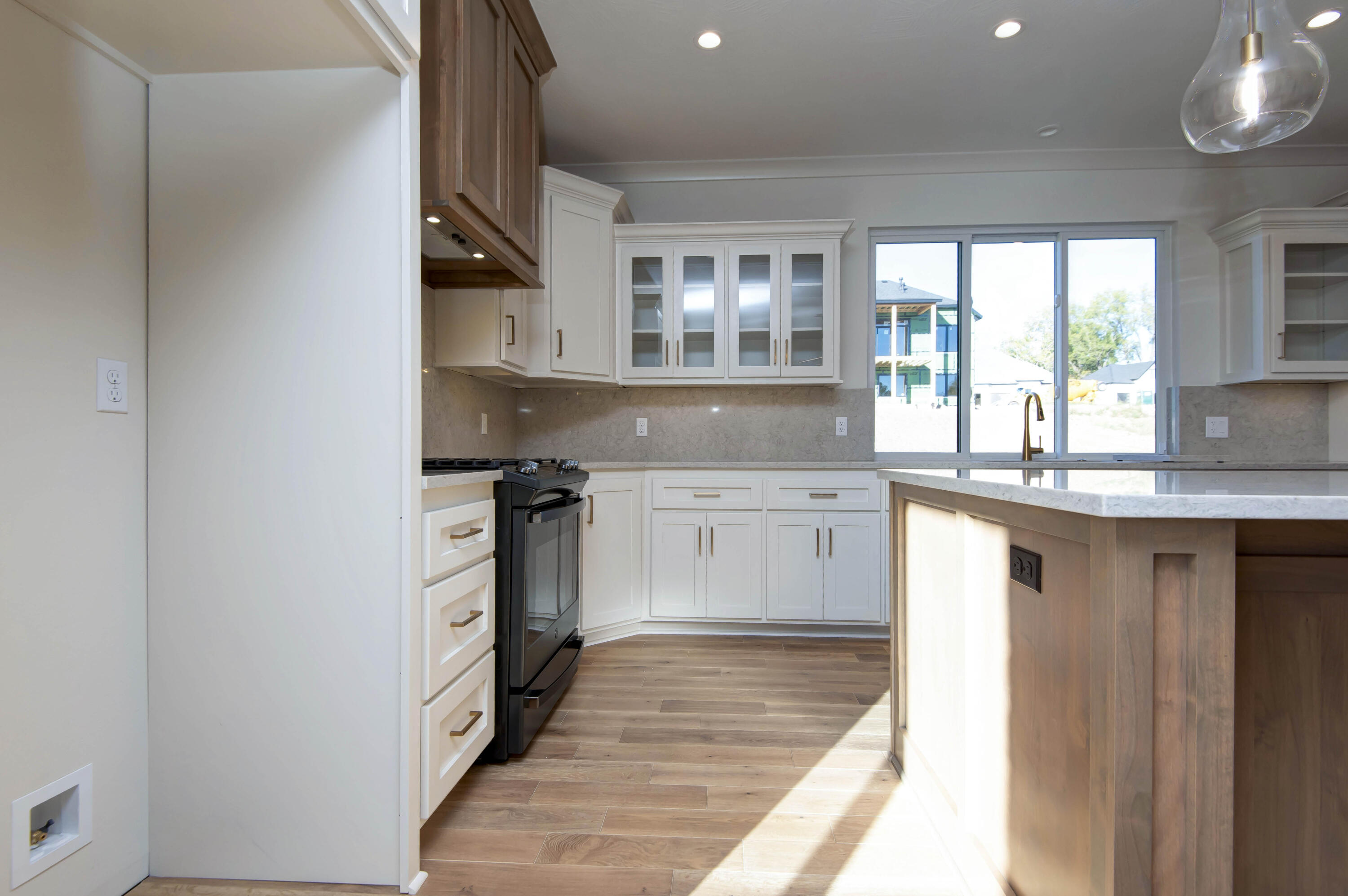 5943 South Clay Avenue Property Photo 23