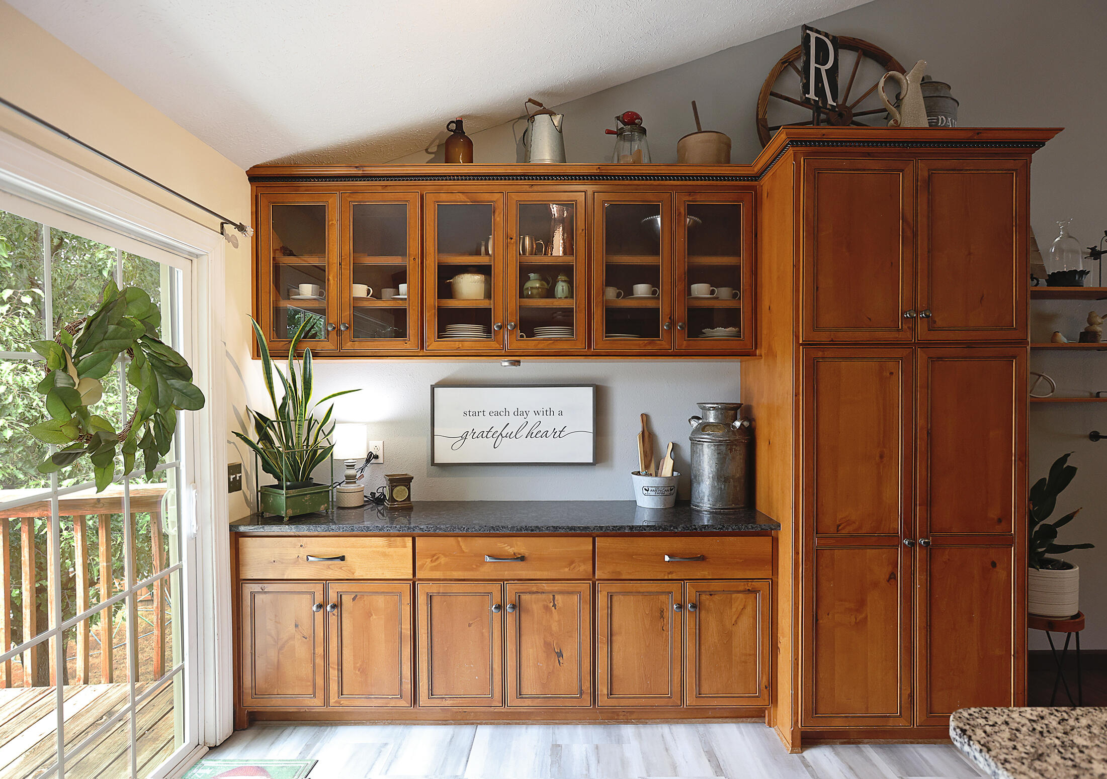 735 Poplar Court Property Photo 8