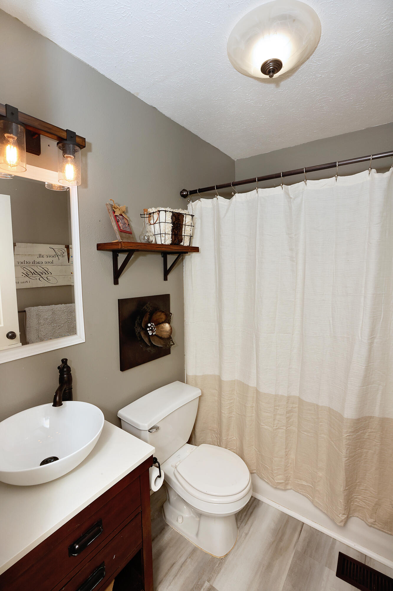 735 Poplar Court Property Photo 13